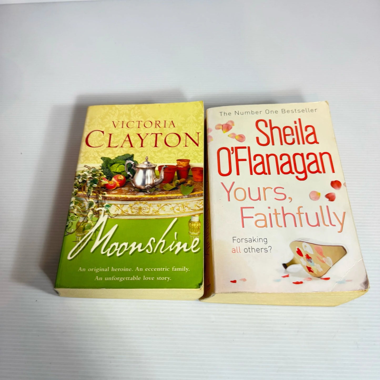 Romance Book Bundle x 2 : Moonshine - Victoria Clayton & Yours, Faithfully - Sheila O'Flanagan (2352)