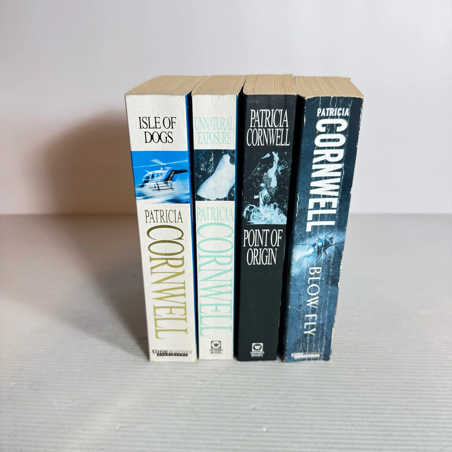 Patricia Cornwell Book Bundle x 4 Books : Blow Fly, Isle of Dogs, Point of Origin, Unnatural Exposure (310)