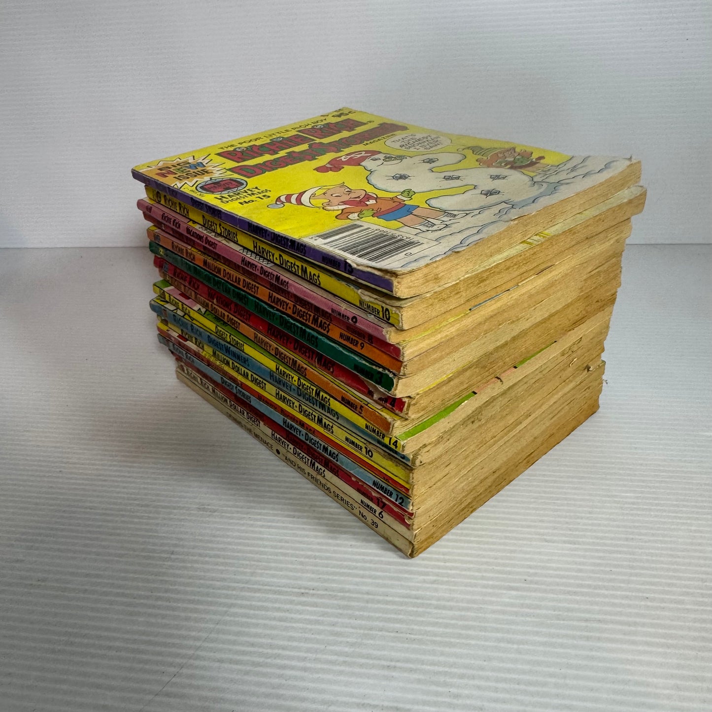 Vintage 1970's Richie Rich Comic Book Collection - 16 Books (2590)