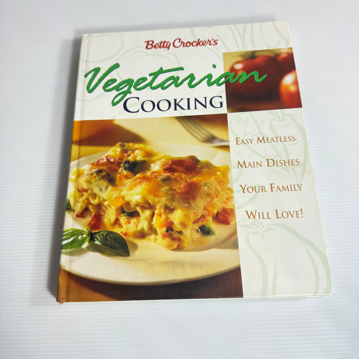 Vegetarian Cookbook Bundle x 2 : Casual Cooking : Let's Veg Out -Love Food & Betty Crocker's Vegetarian Cooking (3231)