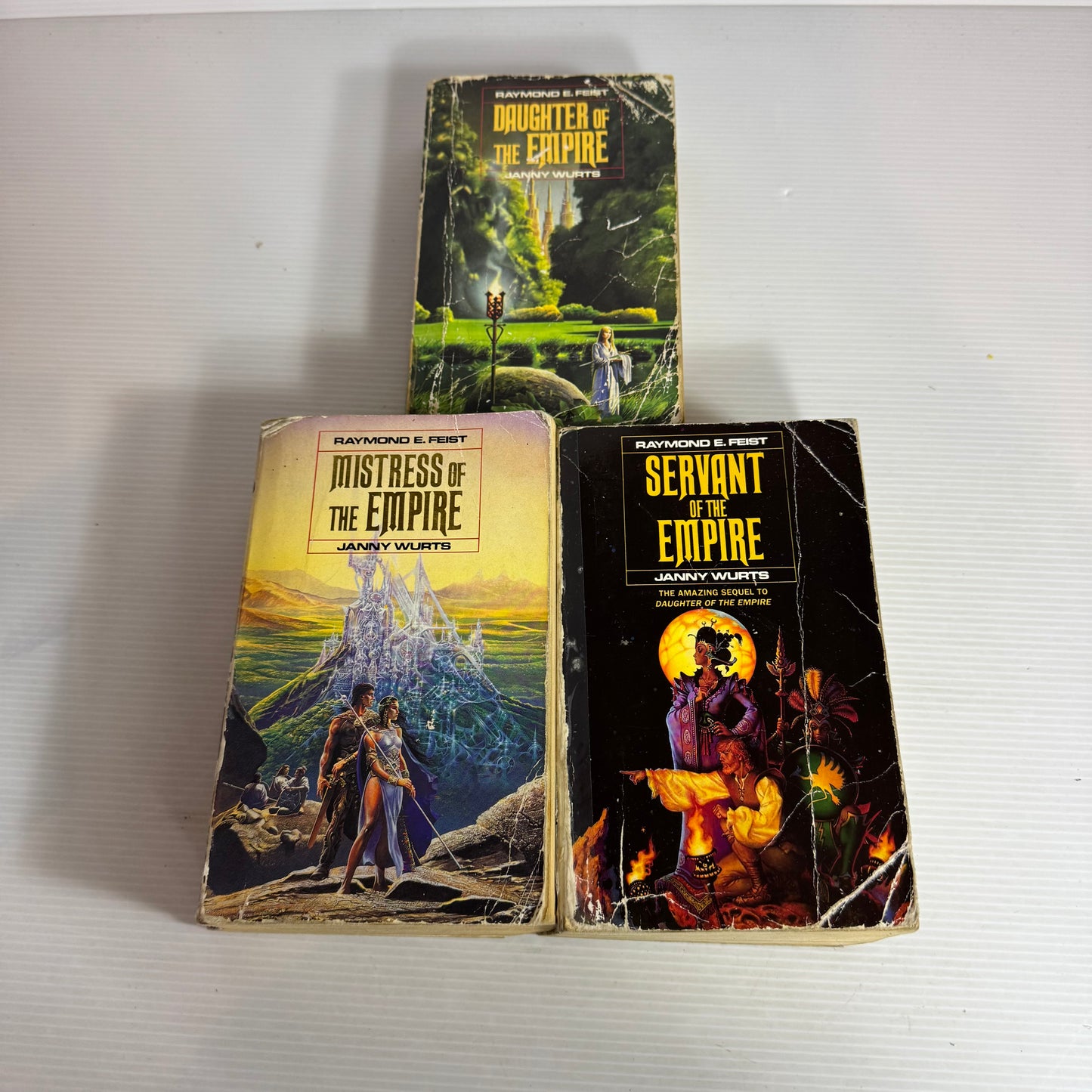 Raymond E. Feist Order of Riftwar : The World on the Otherside x 3 Books (2525)