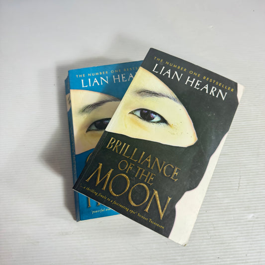 Lian Hearn Tales of the Otori Bundle x 2 : Brilliance of the Moon & Grass for his Pillow (2990)