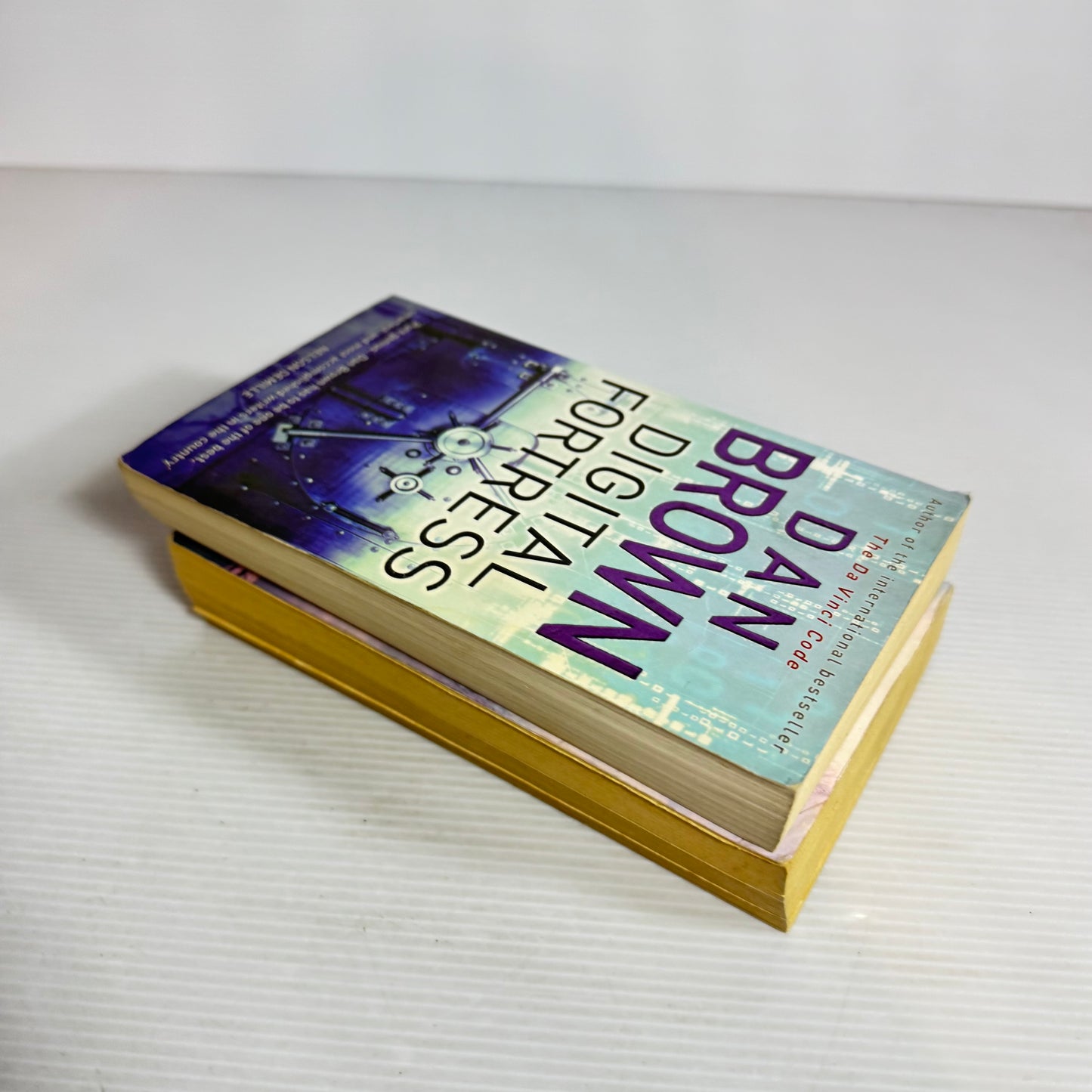 Dan Brown Book Bundle x 2 : Digital Fortress & Deception Point (2475)