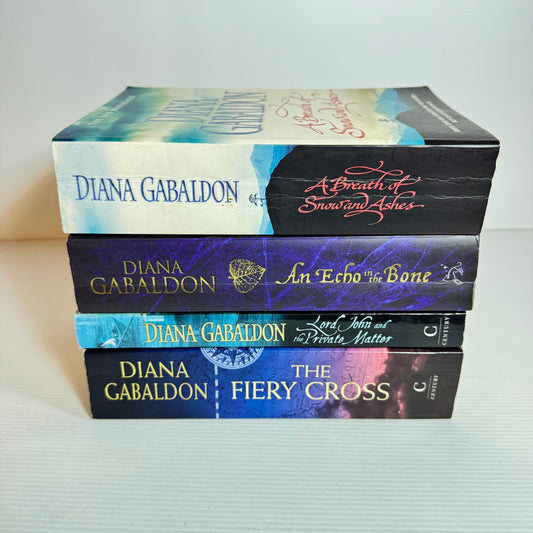 Dianna Gabaldon Book Bundle x 4 Books (2438)
