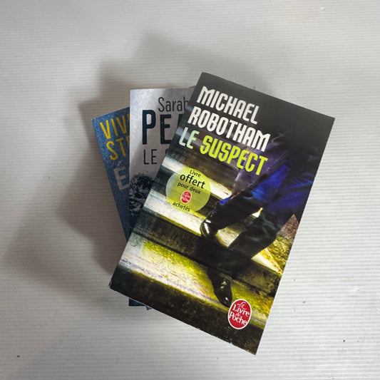 Stieg Larson Book Bundle x 3 Books : The Girl With the Dragon Tattoo, The Girl who Played with Fire, The Girl Who Kicked the Hornets' Nest (2579)