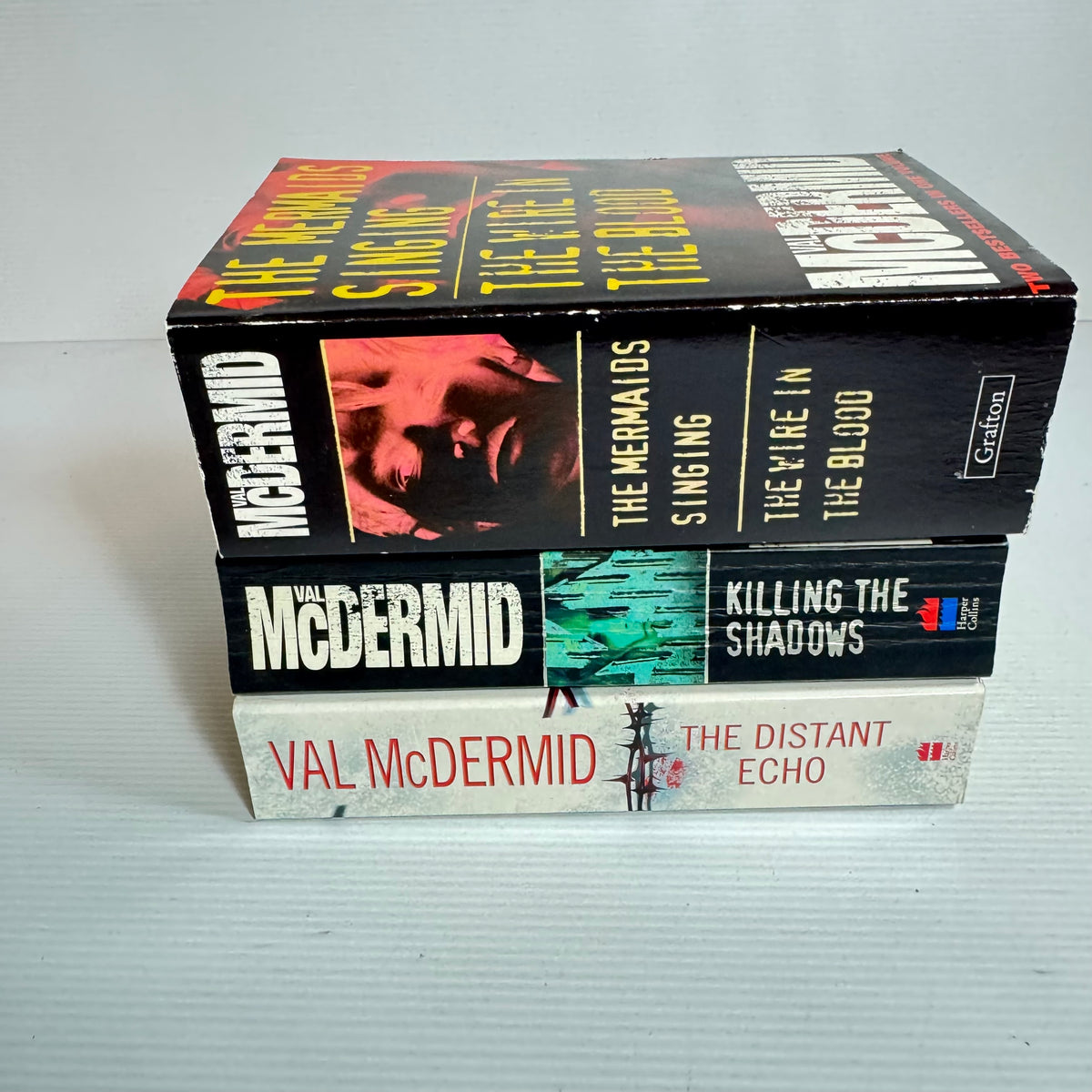 Val McDermid Bundle x 3 Books 4 x Stories : Killing The Shadows, The Distant Echo, The Mermaids Singing & The Wire In The Blood (3440)