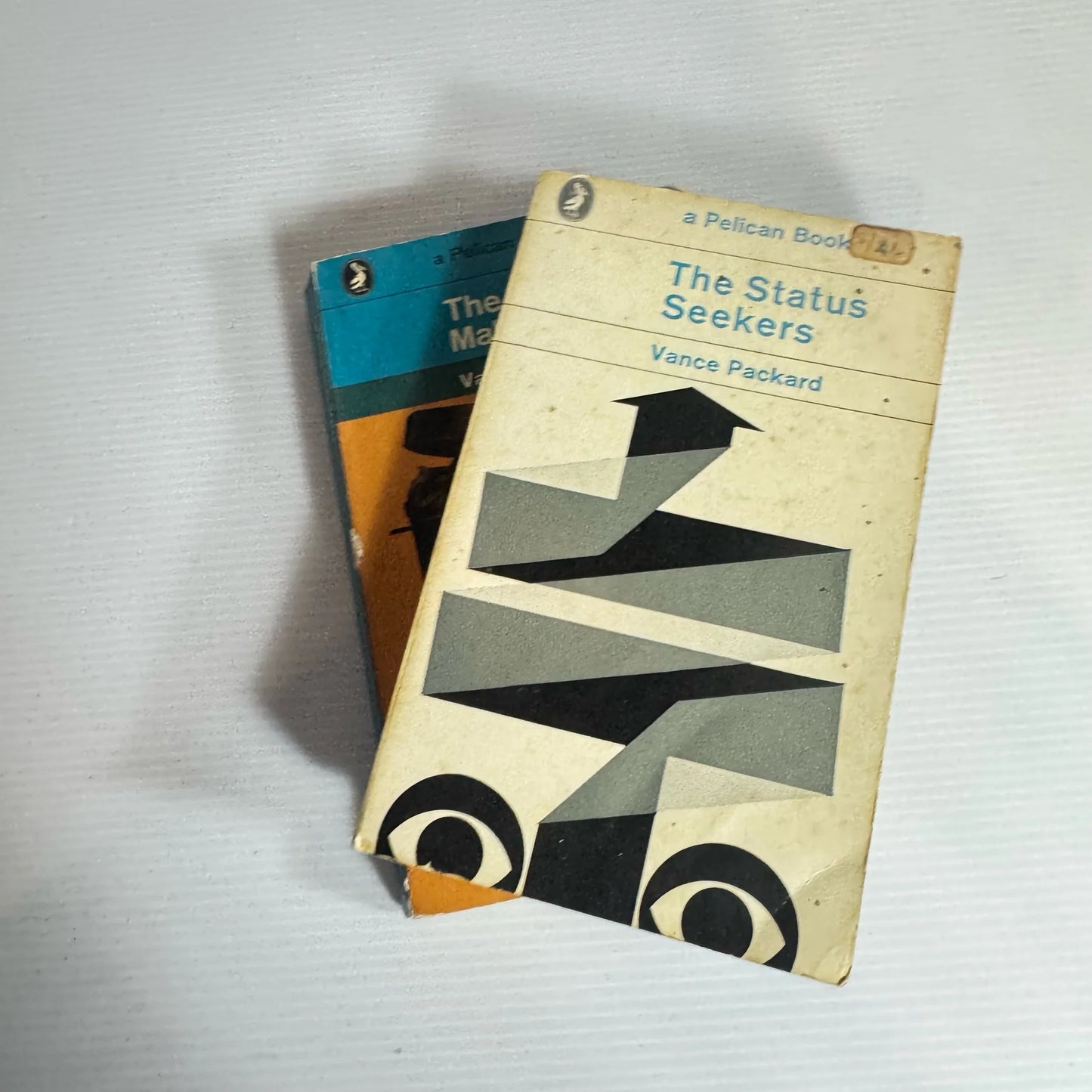 Vance Packard Pelican Book Bundle x 2 Books : The Waste Makers & The Status Seekers (Vintage 1961-63)(2197)