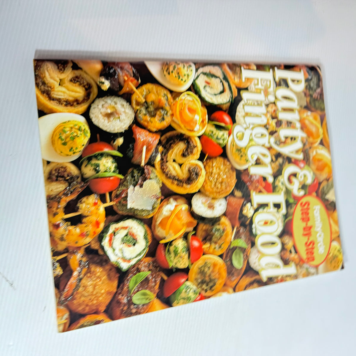 Finger Food Book Bundle x 3 : Nibbled, Fantastic Finger Food - Robyn Martin, Party & Finger Food - Family Circle Step-By-Step(3325)