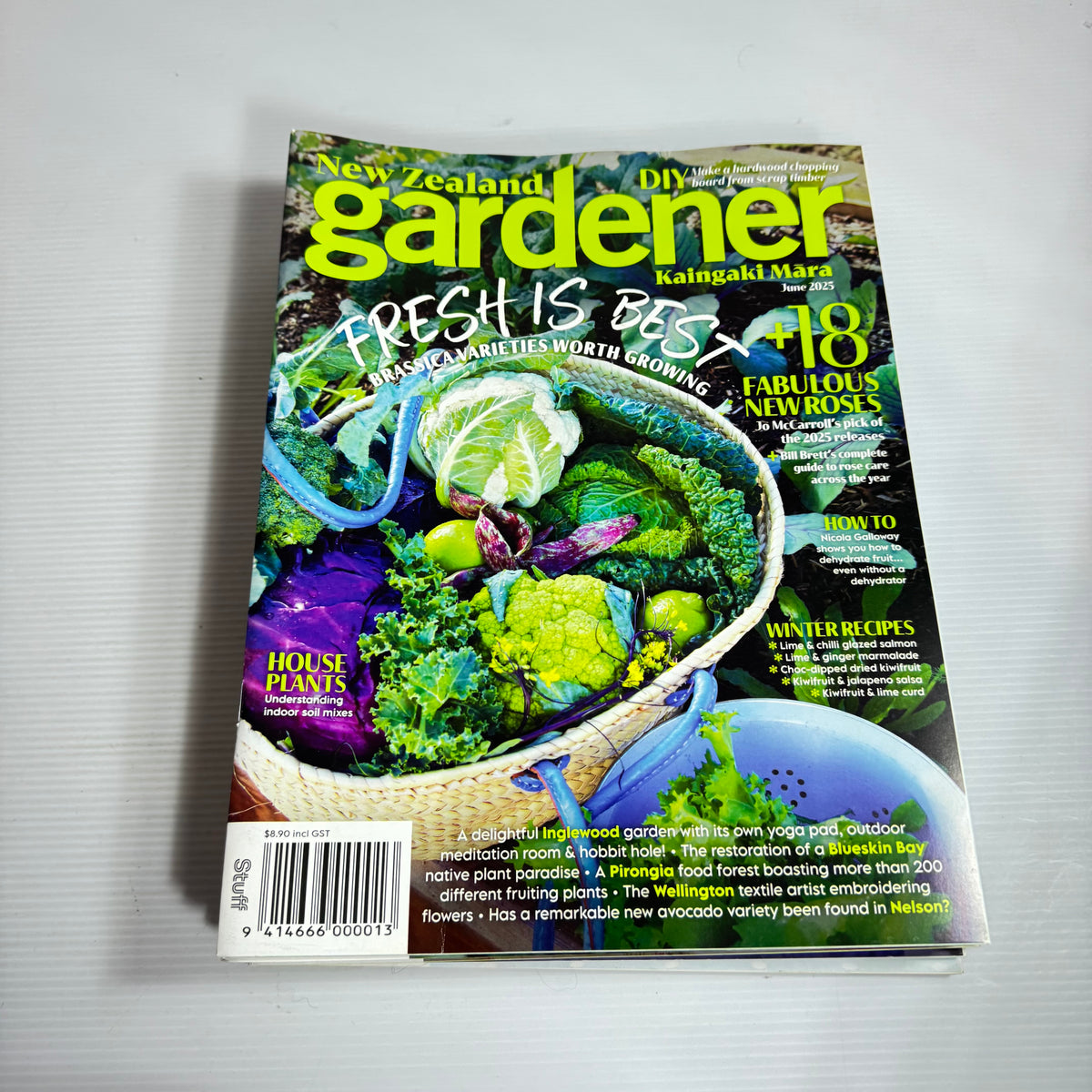 New Zealand Gardener Magazine x 11 : 2025 Jan, Feb, March, May, June, July Aug, Sept, Oct,  Nov, Dec (3329)