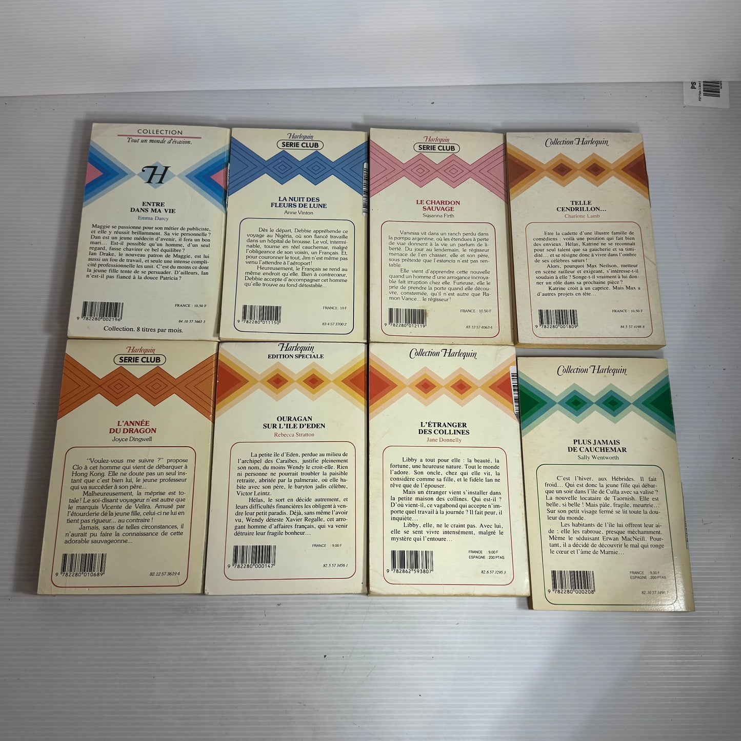 French Language Mills & Boon Book Bundle x 16 Books (2571)