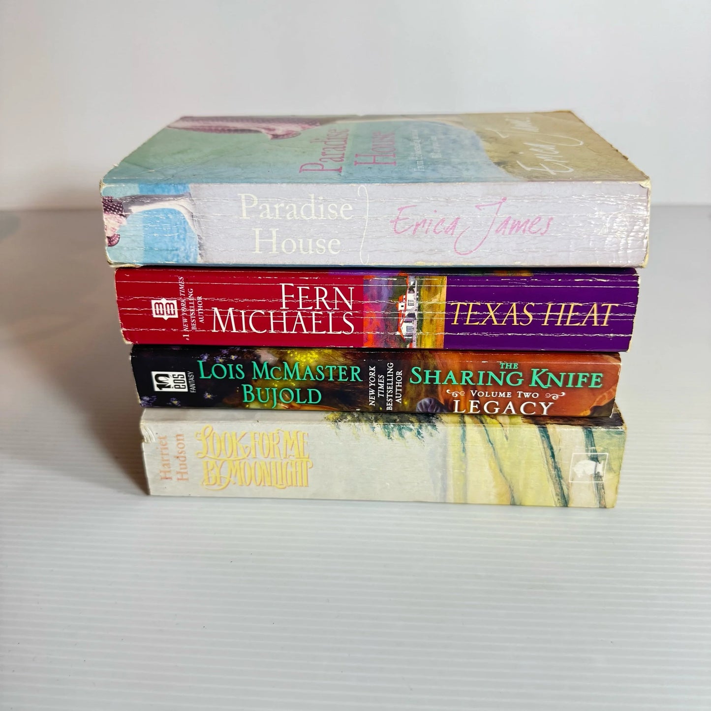 Romance Book Bundle x 4 Books : Various Authors (2220)