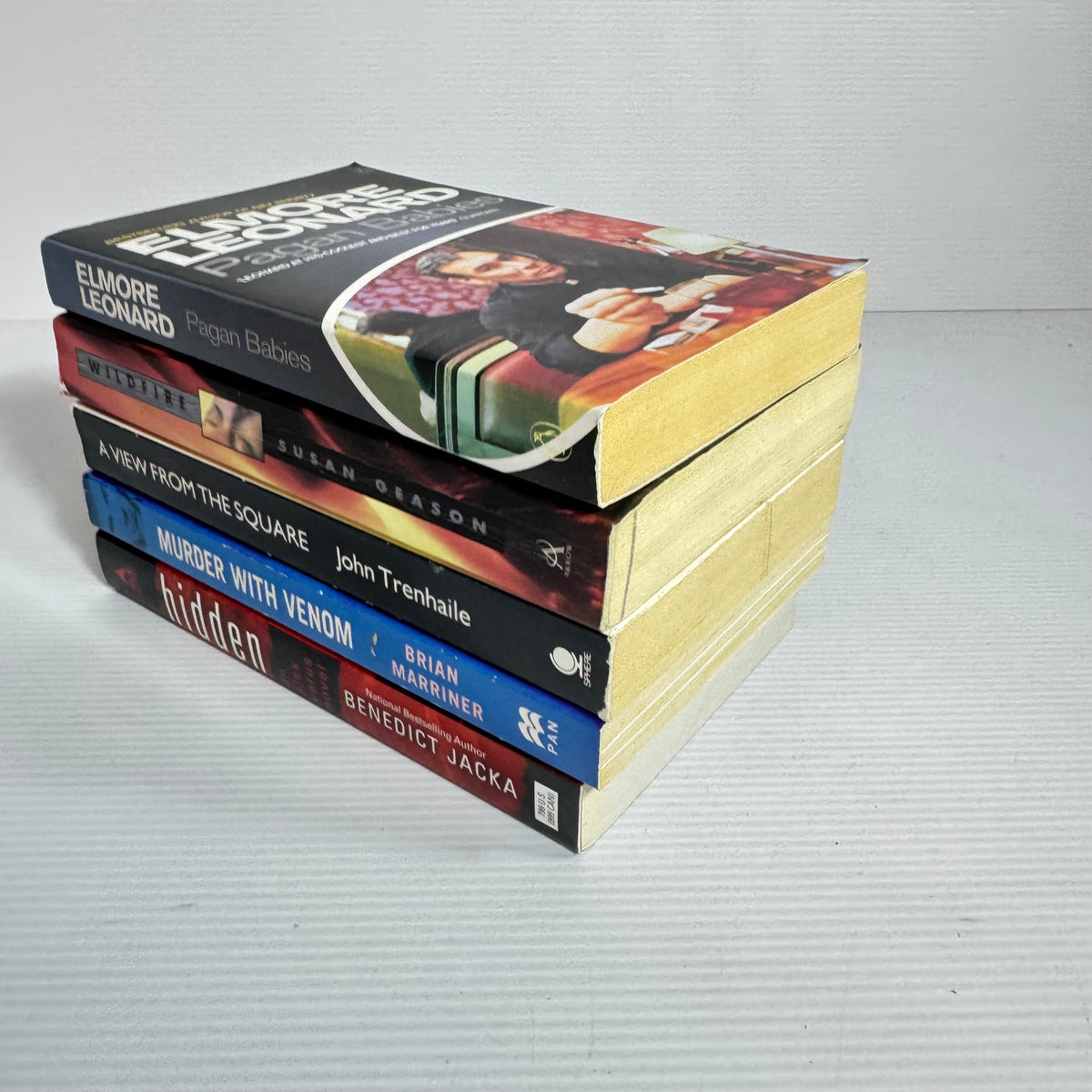 Thriller Suspense Bundle x 5 : A View From the Square - John Trenhaile, Wildfire - Susan Geason, Pagan Babies - Elmore Leonard, Murder with Venom - Brian Marriner, Hidden - Benedict Jacka (3434)
