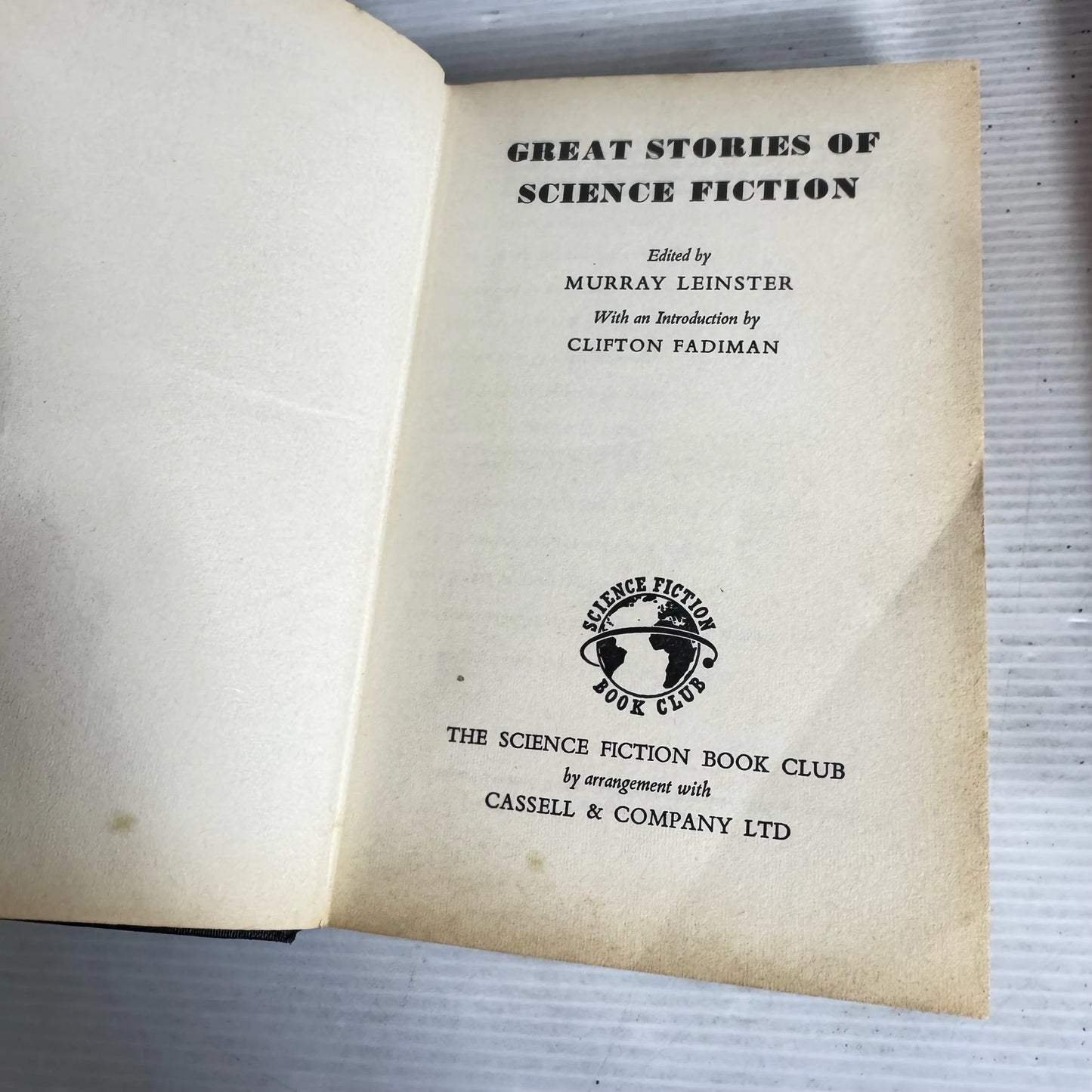 Science Fiction Book Bundle x 2 Books : Towards Infinity : 9 Science Fiction Stories 1968 & Great Stories of Science Fiction 1954 (2083)