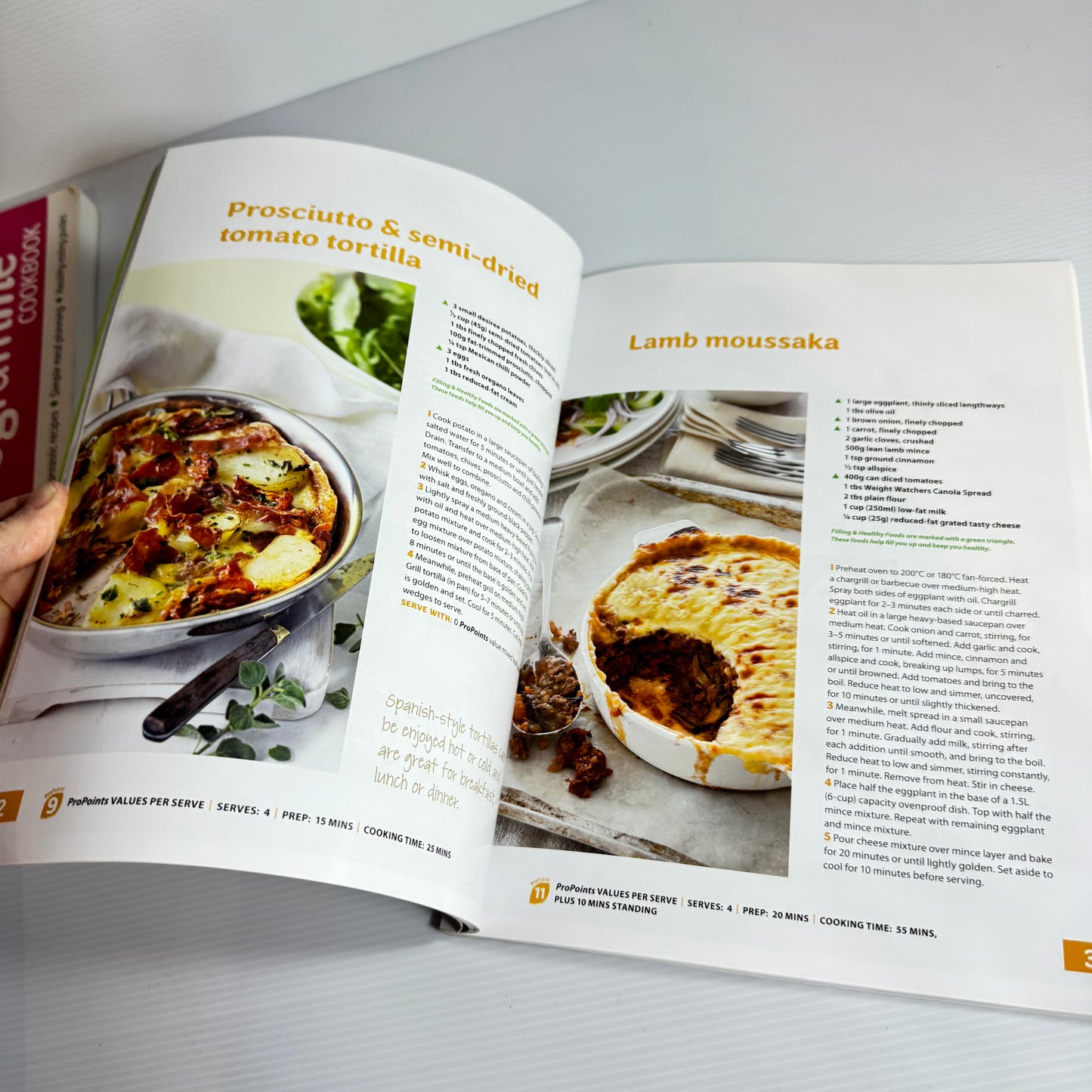 Weight Watchers Book Bundle x 4 : Programme Cookbook, Cook Easy, Cook Tasty, Eat & Enjoy (3105)