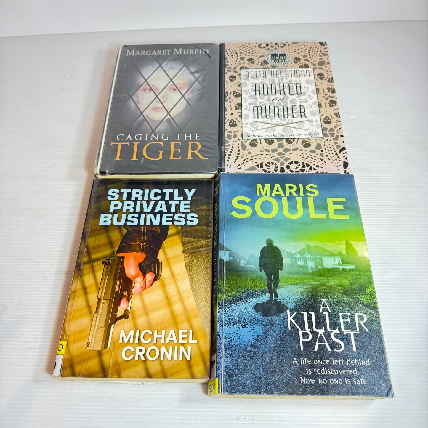 Large Print Crime Book Bundle x 4 Books : Strictly Private Business, Caging The Tiger, Hooked on Murder, A Killer Past(2872)