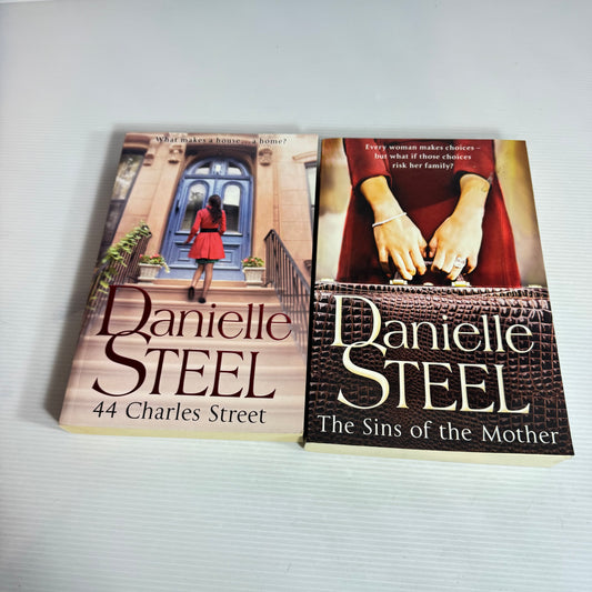 Danielle Steel Book Bundle x 2 Books : The Sins of the Mother & 44 Charles Street (2458)