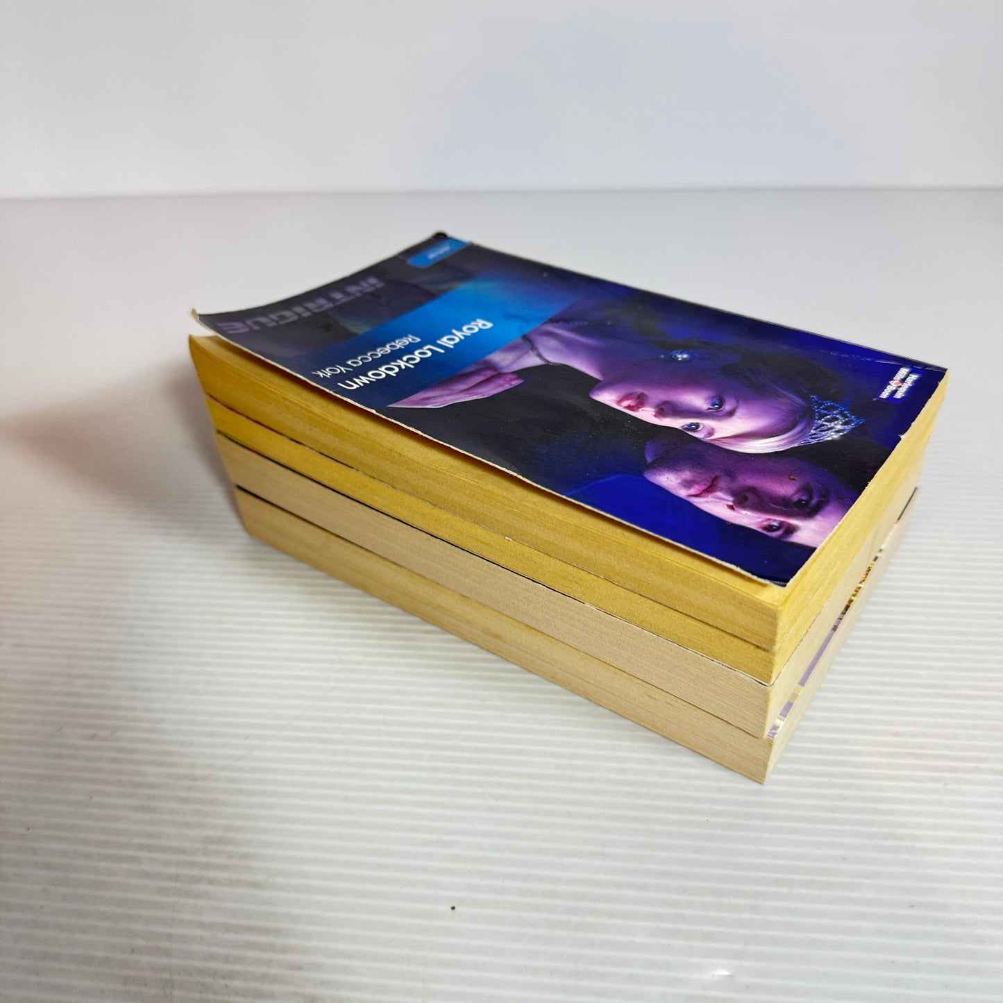 Mills & Boon Mixed Bundle : Desire, Royal, Intrigue : 4 x Books 6 x Stories (2487)