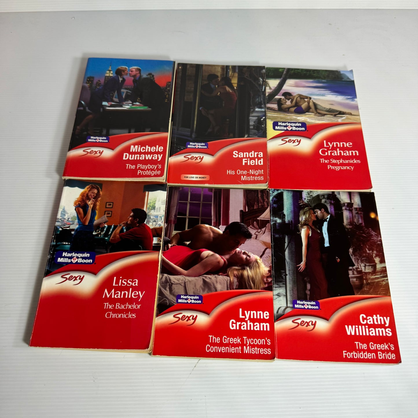 Mills & Boon Sexy Book Bundle x 6 Books (3171)