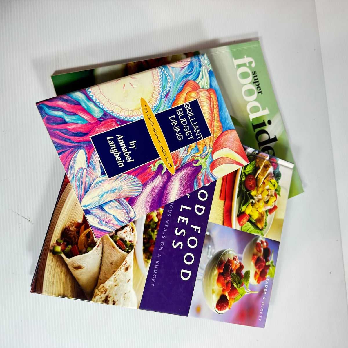 Budget Dinning Cookbook Bundle x 3 : Brilliant Budget Dinning - Annabel Langbein, Good Food For Less - Reader's Digest, Budget Favourites : Super Food Ideas (3308)