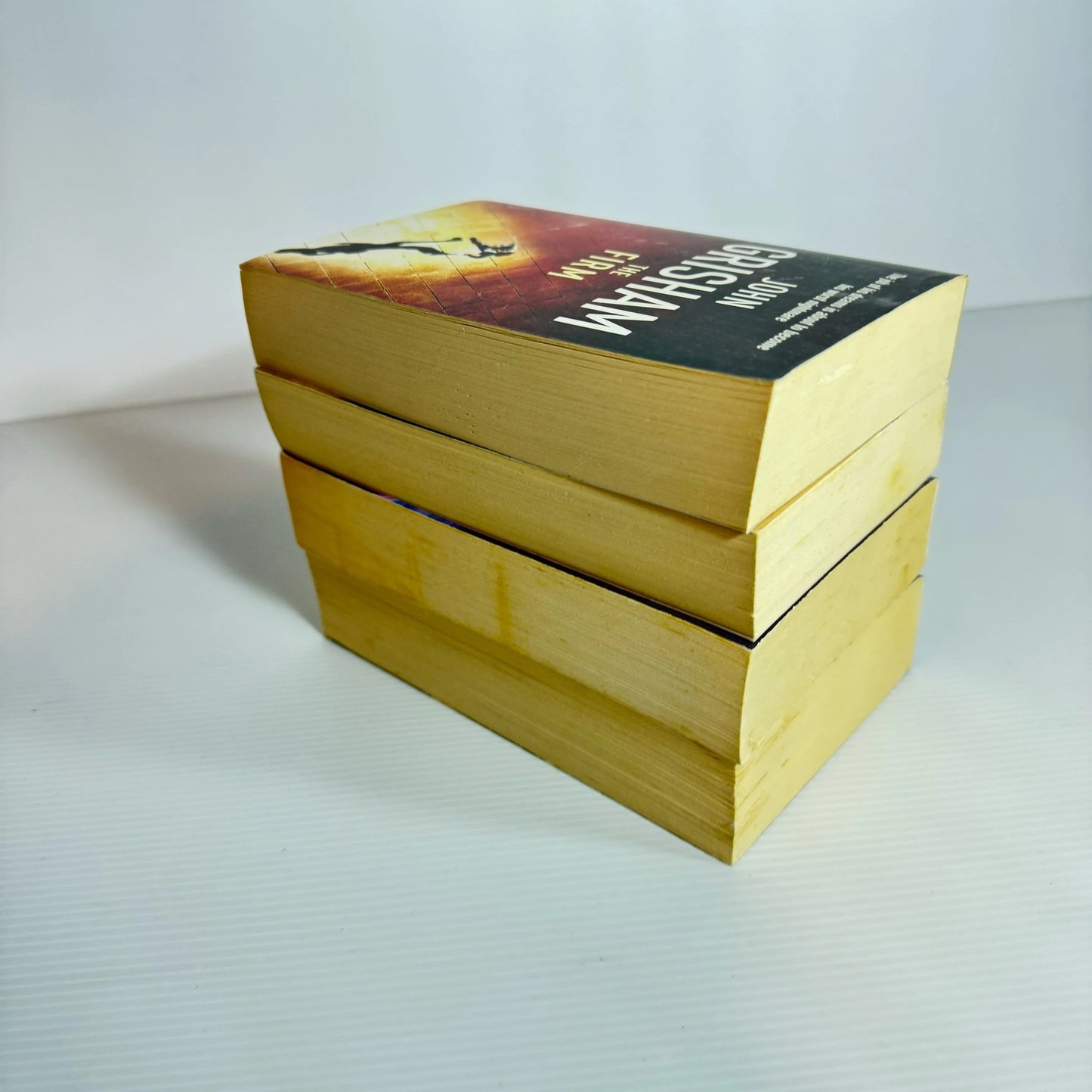 Suspense/Thriller Book Bundle x 4 Books : Various Authors (330)