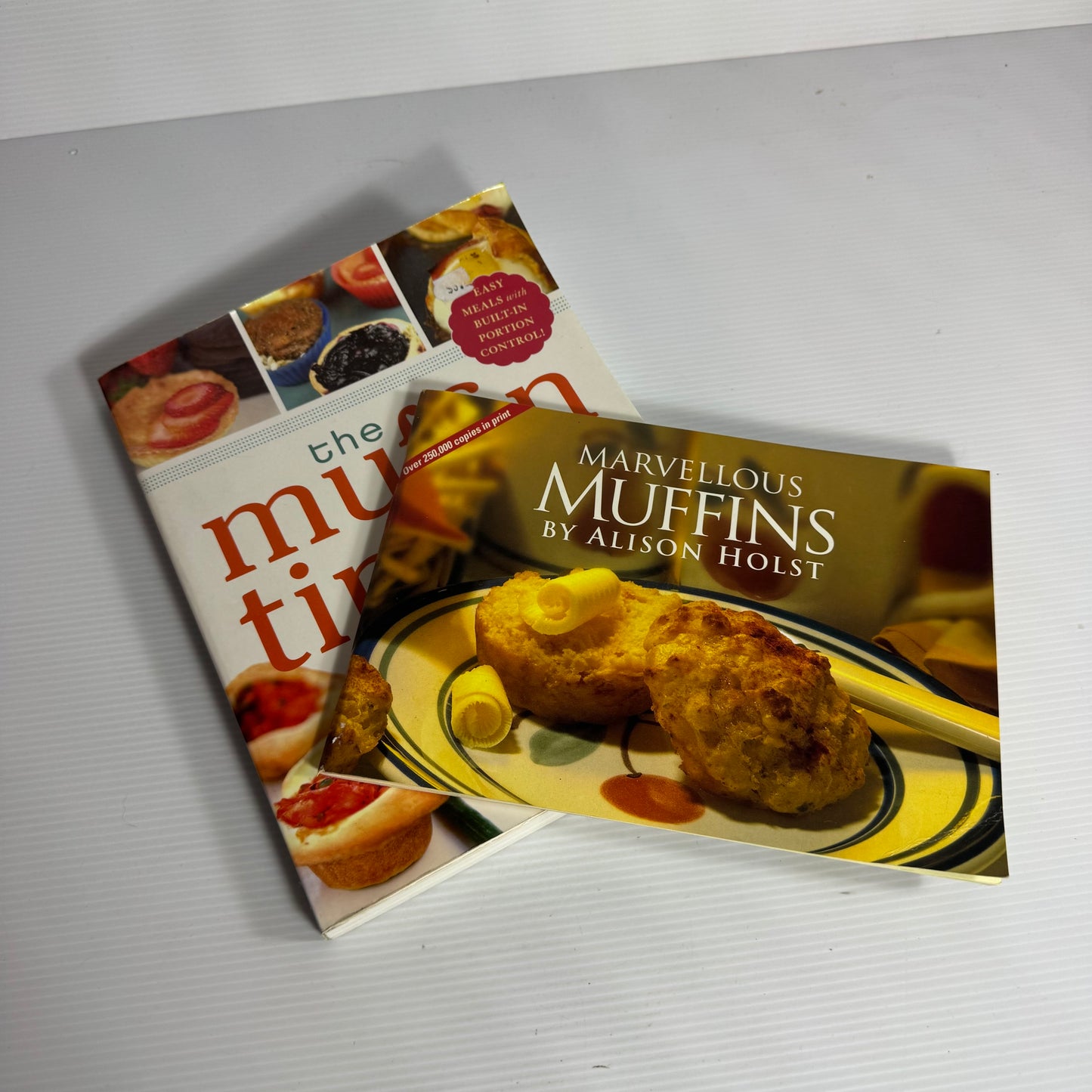Muffin Cookbook Bundle x 2 : Marvellous Muffins - Alison Holst and The Muffin Tin Cookbook - Brette Sember (3176)
