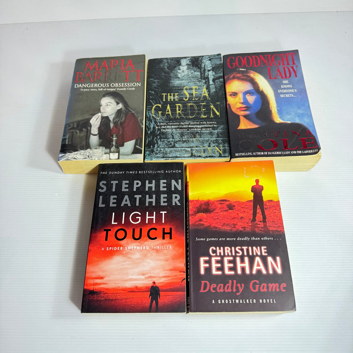 Thriller Bundle x 5 : The Sea Garden - Sam Llewyellyn, Dangerous Obsession - Maria Barrett, Goodnight Lady - Martina Cole, Light Touch - Stephen Leather, Deady Game - Christine Feehan (3432)