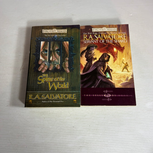 R. A. Salvatore Forgotten Realms Book Bundle x 2 : Servant of the Shard & The spine of the World (2961)