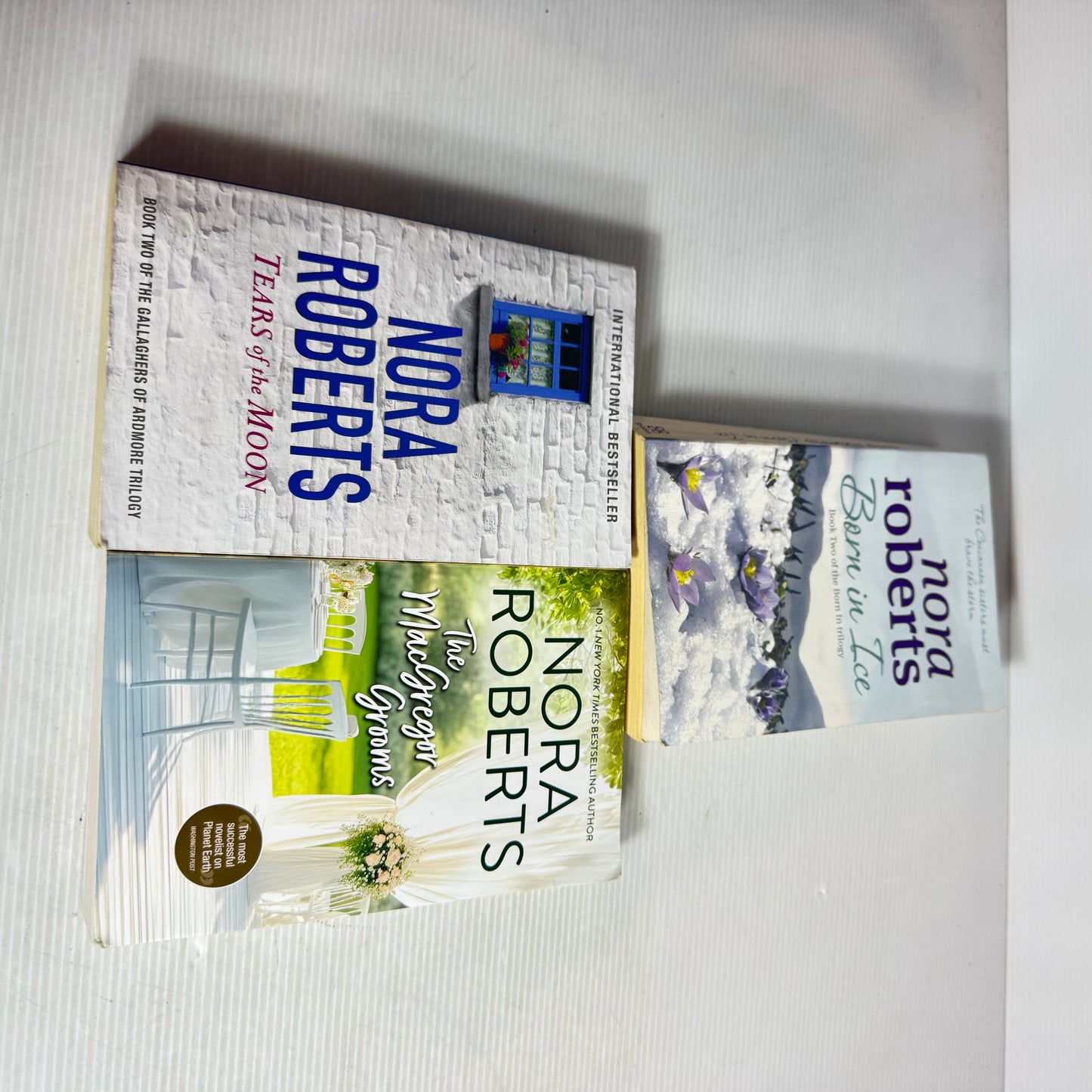Nora Roberts Medium Paperback Bundle x 3 ; Born In Ice, Tears of the Moon, The MacGregor Grooms(3003)