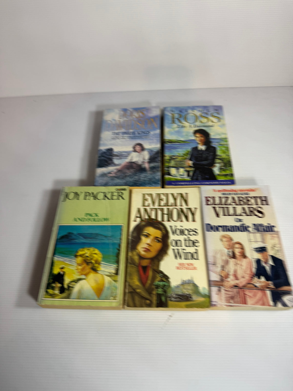 Historical Romance Bundle x 5 : Like A Diamon - Malcolm Ross, The Three Kings - Doris Davidson, Voices on the Wind - Evelyn Anthony, Pack and Follow - Joy Packer, The Normandie Affair - Elizabeth Villars (3394)