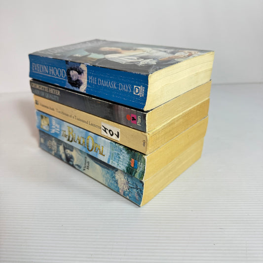 Historical Romance Bundle x 5 : Lady of Quality - Georgette Heyer, The Damask Days - Evelyn Hood, The House of a Thousand Lanterns, The Black Opal, & The Time of the Hunter's Moon  (3352)