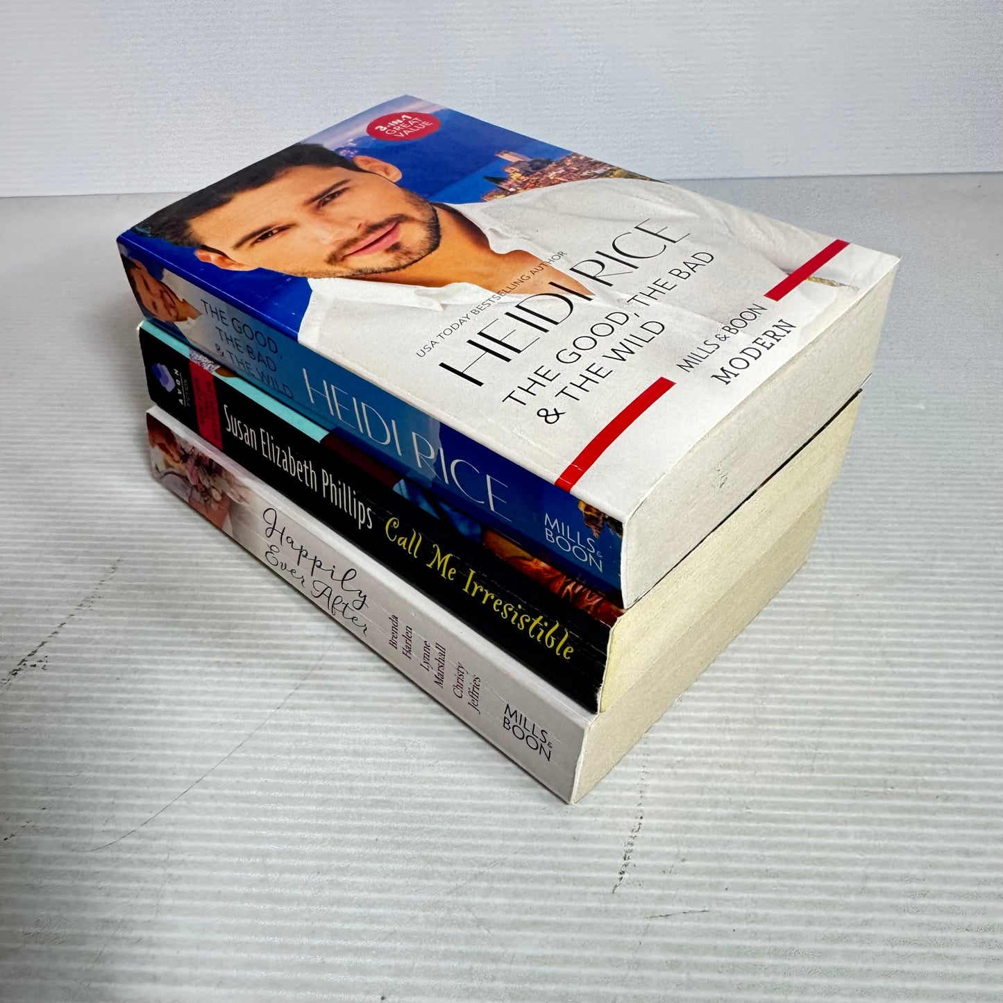 Mills & Boon Modern Romance Book Bundle x 3 Books 7 Stories (3024)