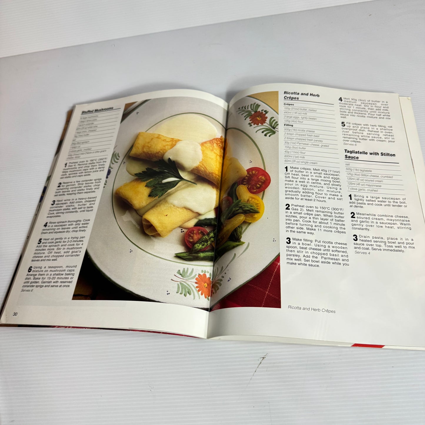 Soups & Starters Book Bundle x 2 : Soups & Starters - The Kitchen Collection & Quick'n'Easy Soups (3180)