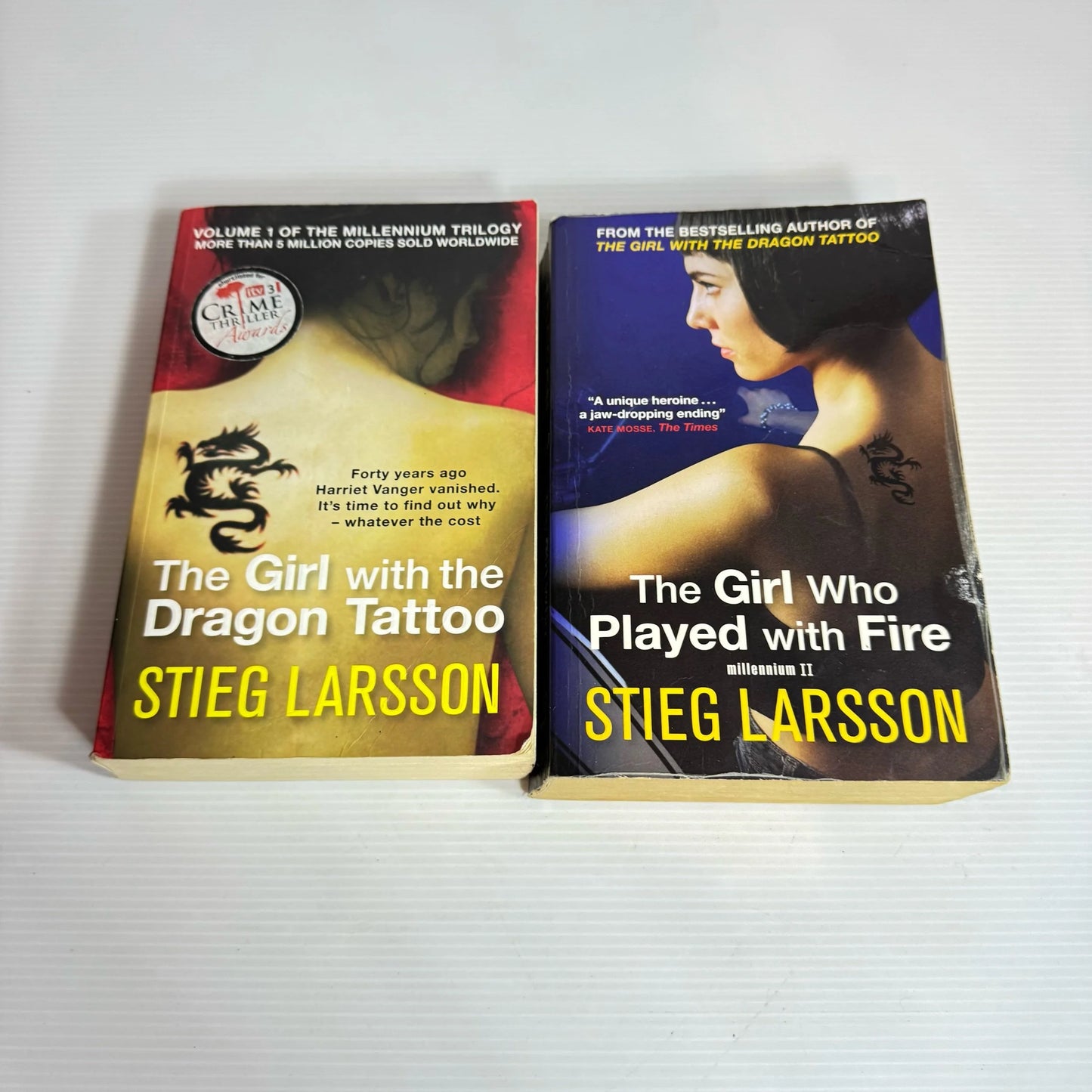Larsson Book Bundle x 2 Books : The Girl with the Dragon Tattoo & The Girl Who Played with Fire (2286)