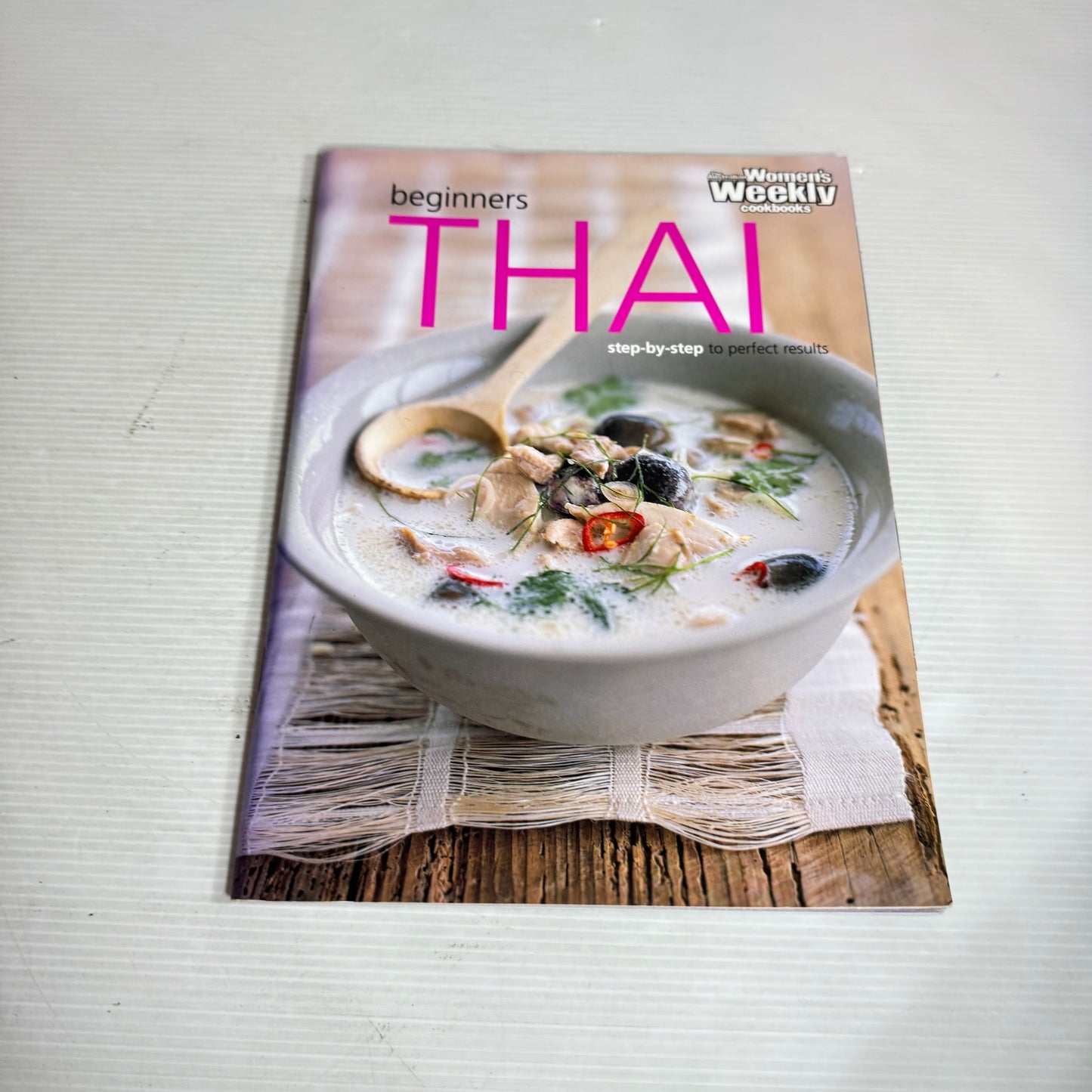 Thai Cookbook Bundle x 3 : Good Housekeeping Cookery Club Thai, Australian Women's Weekly Beginners Thai, International Cooking Series Thai Food(2927)