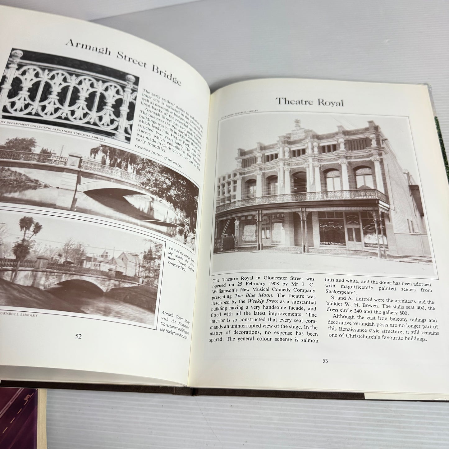 Christchurch City Book Bundle x 2 Books : Buildings &amp; Bridges of Christchurch New Zealand (Vintage 1981 First Edition) - Gwenda Turner &amp; Christchurch : A City of Light - Mark Alexander (Vintage 1990)(2811)
