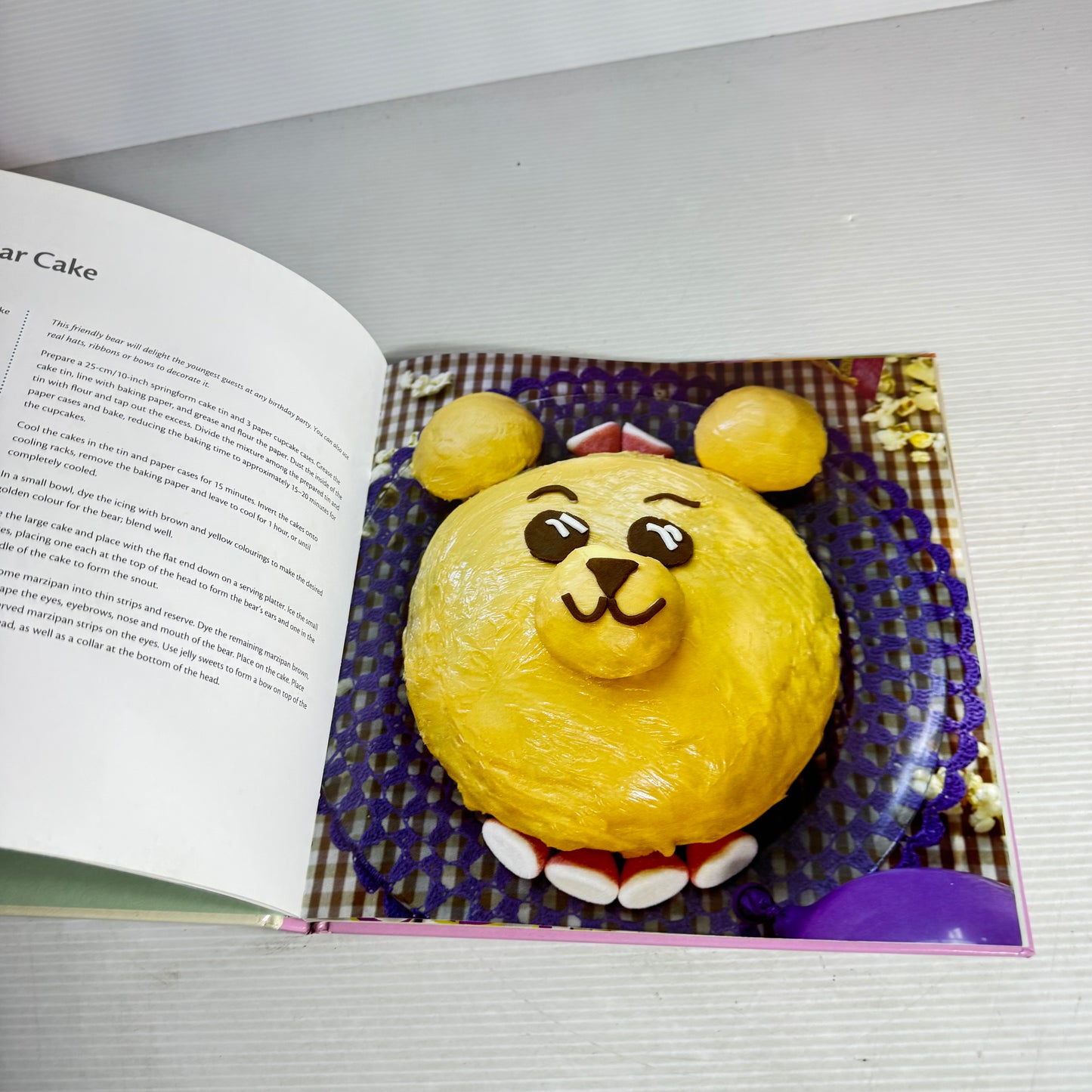 Birthday Party Cookbook Bundle x 3 : The Australian Women's Weekly Little Party Books Fairytale, Kids' Party Food - Family Circle, Birthday Cakes (3043)