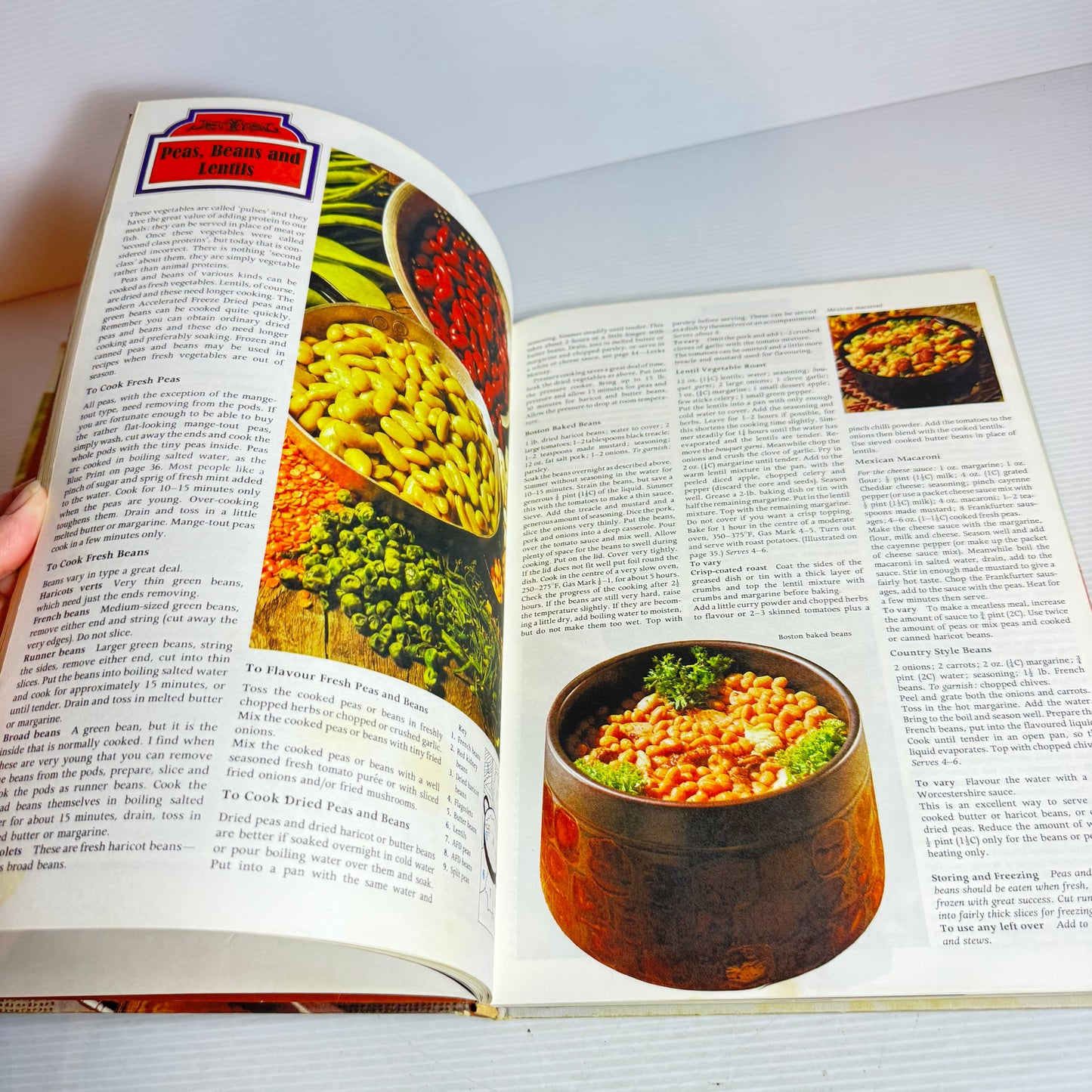 Vintage Cookbook Bundle x 3 : Portmeirion Book of Entertaining (1990), Simple Recipes - Joanna Percival (1982),, Australian & New Zealand Family Cookbook (1977)(2940)