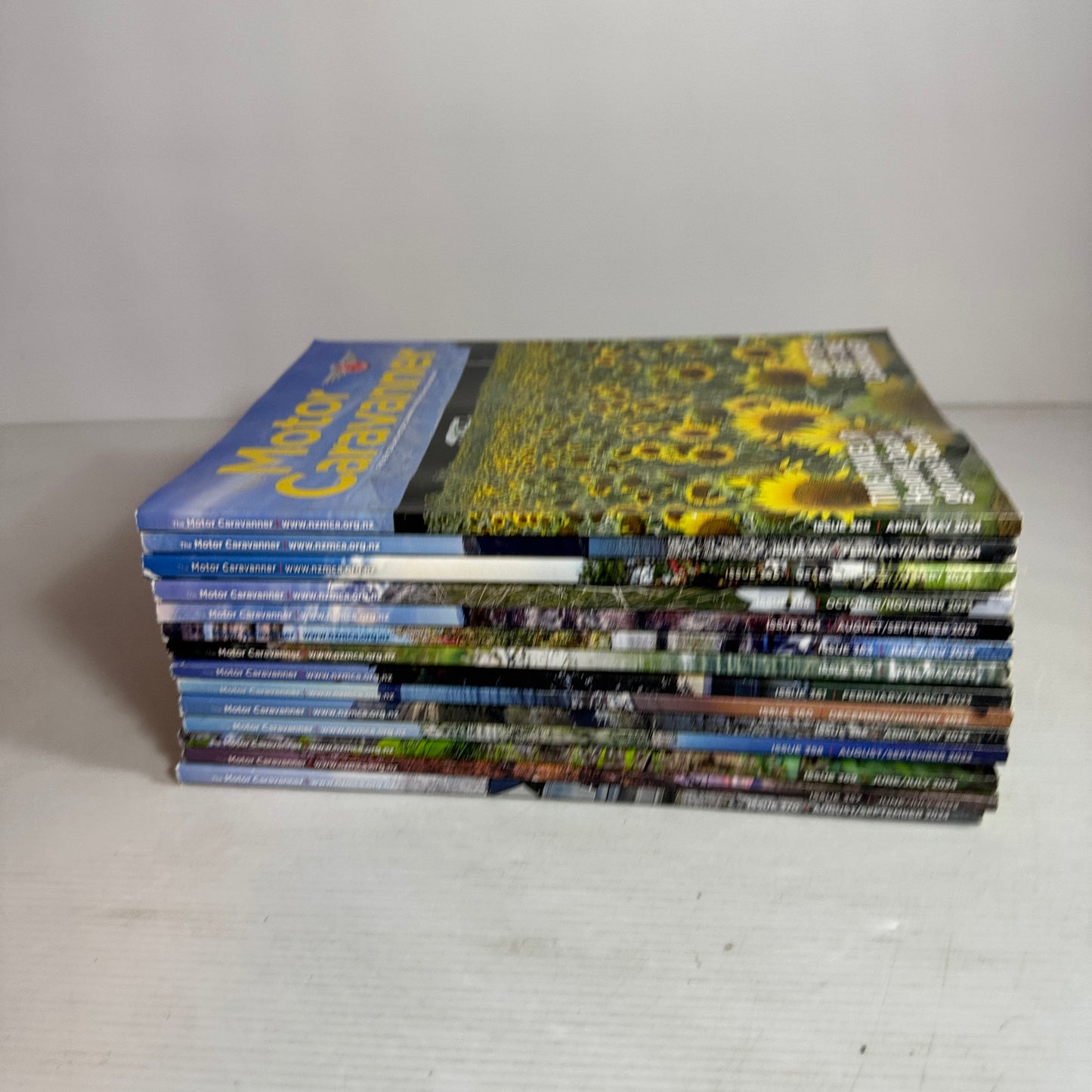 The Motor Caravanner Magazine Bundle x 14 Magazines (2603)