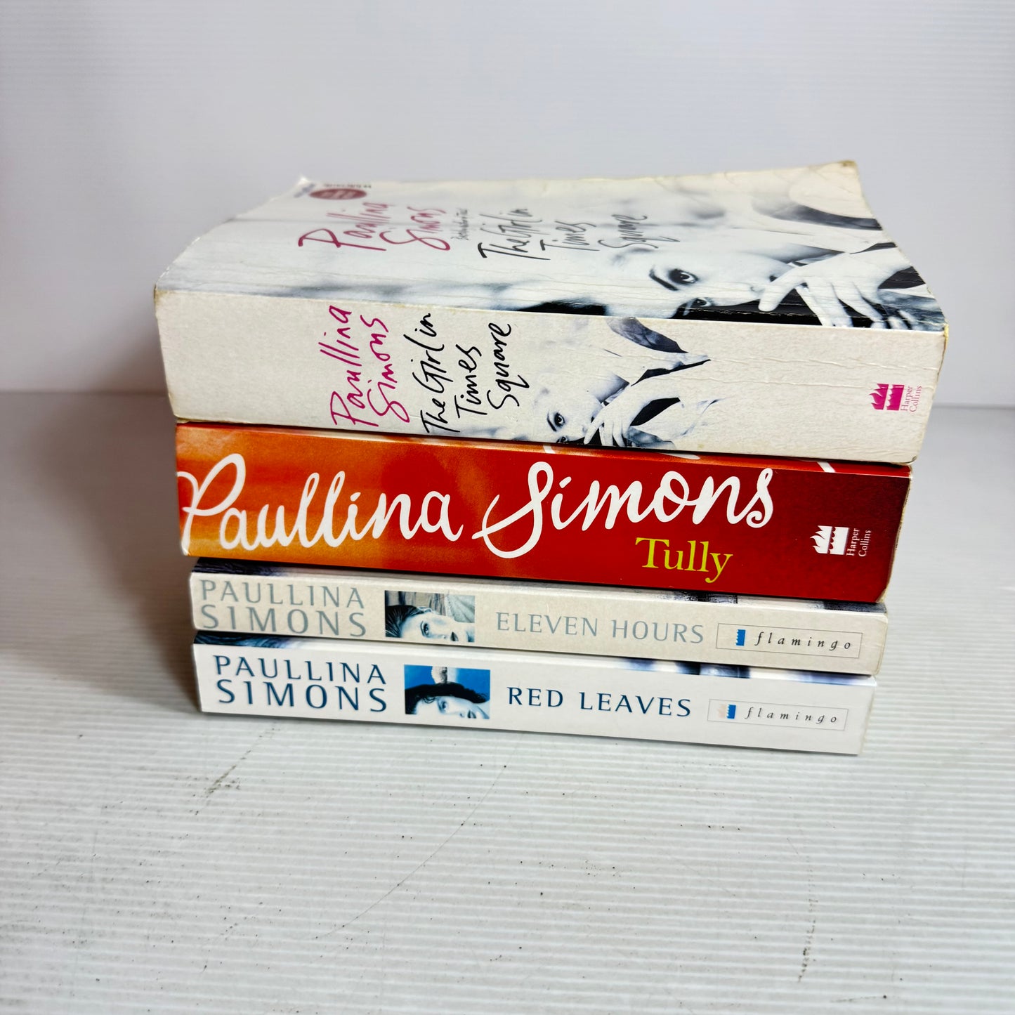 Paullina Simons Medium Book Bundle x 4 : Tully, The Girl in Times Square, Eleven Hours, Red Leaves(2874)