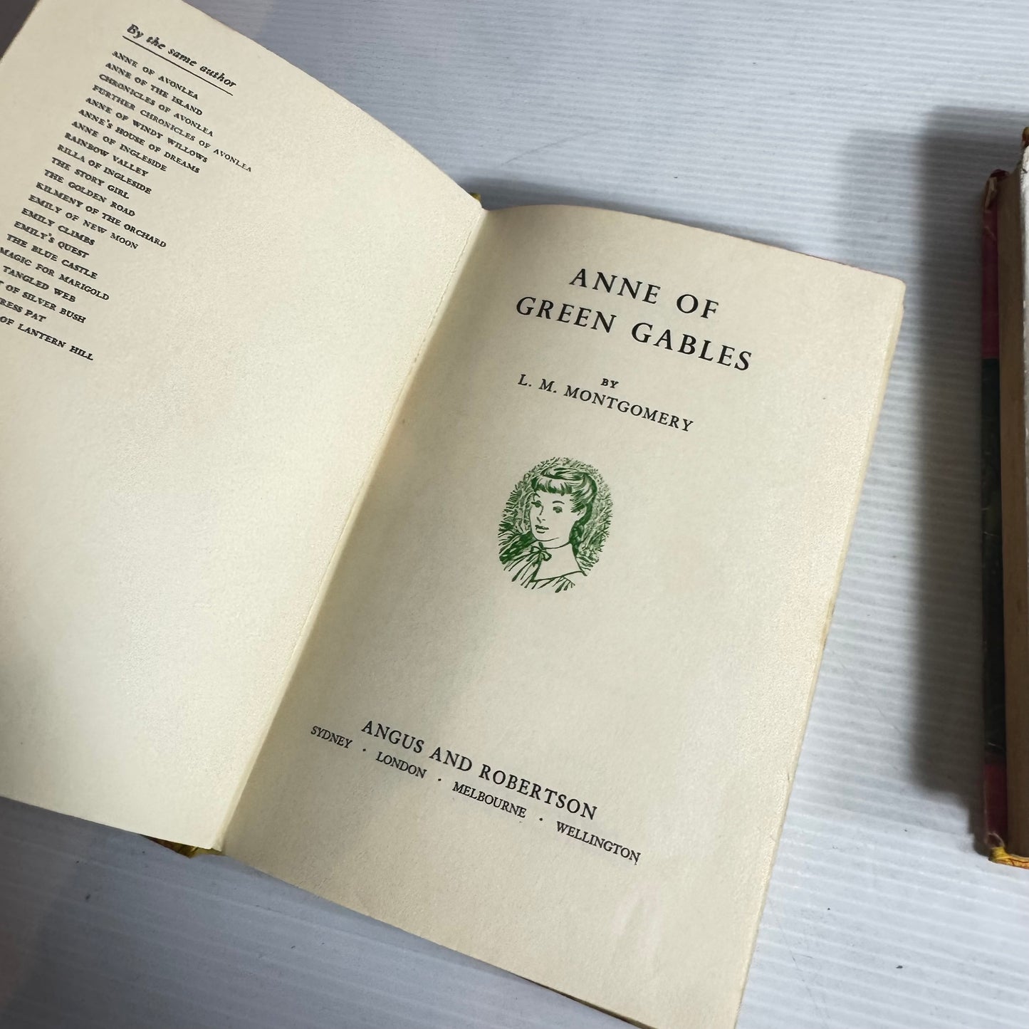 Vintage L.M. Montgomery Book Bundle x 2 : Anne of Green Gables (1955) & Anne of Avonlea (1958) (2851)