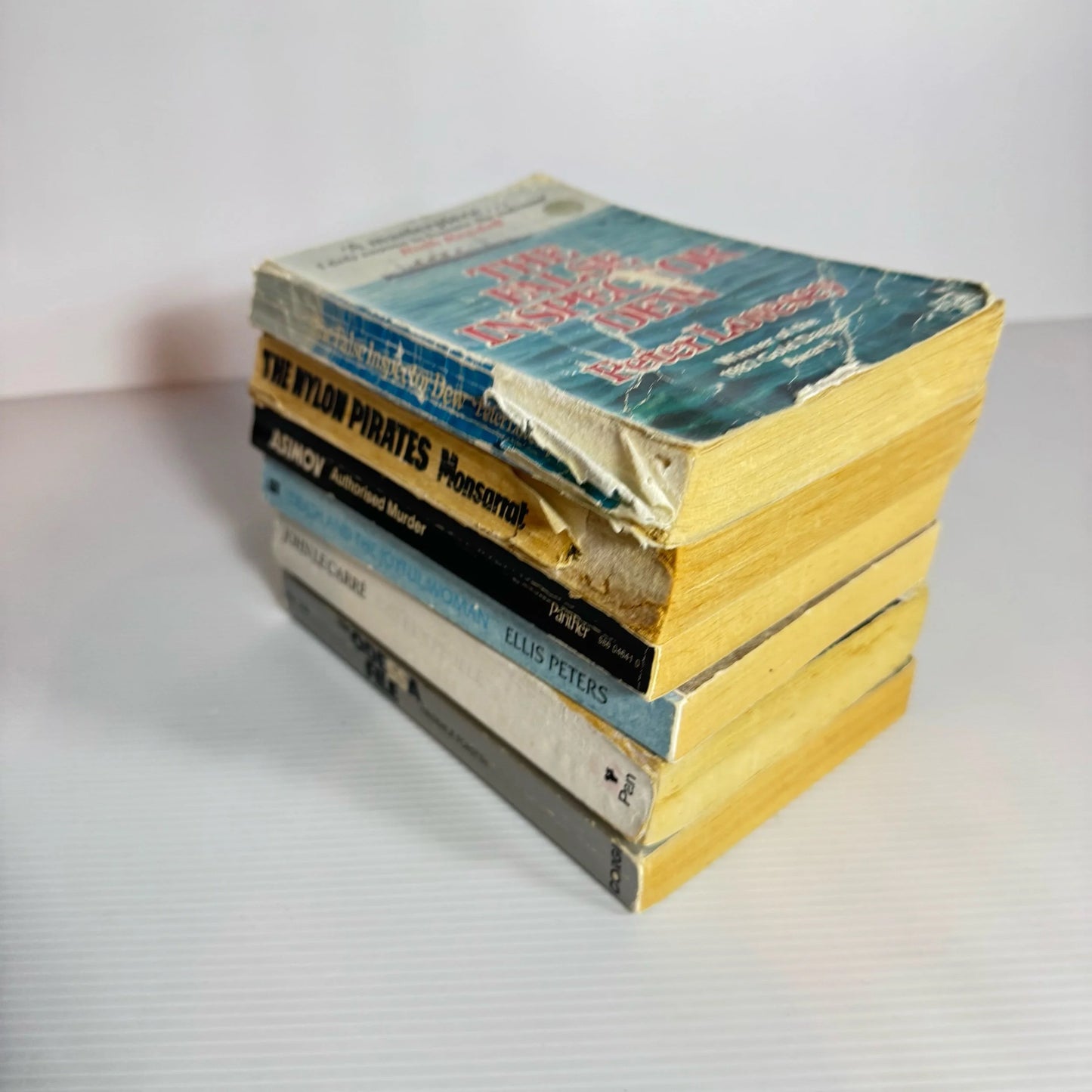 Vintage Thriller/Suspense Book Bundle x 6 Books : Mixed Authors (Vintage 1963 - 1988  (2224)