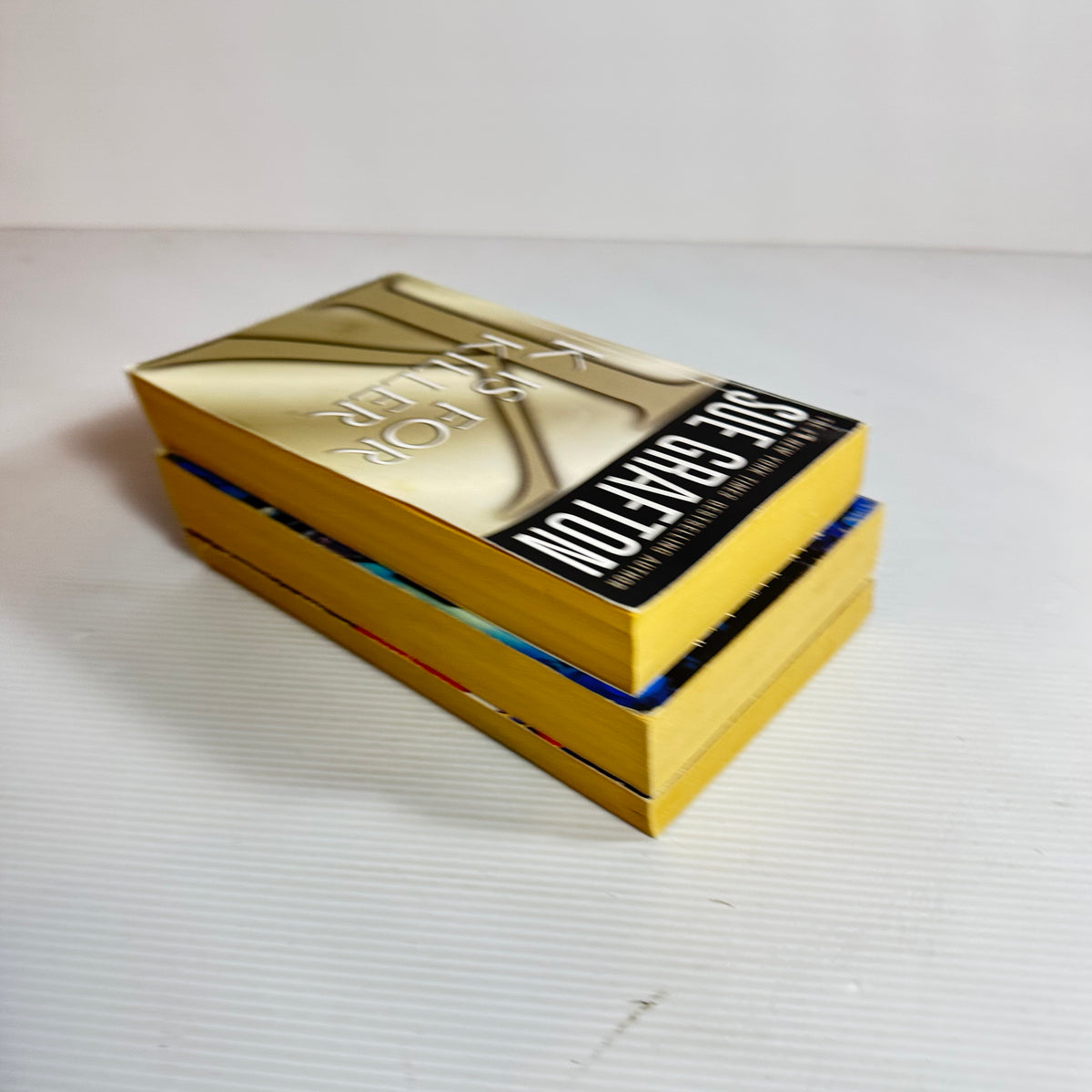 Sue Grafton Bundle x 3 : F is for Fugitive, K is for Killer, S is for Silence (3465)