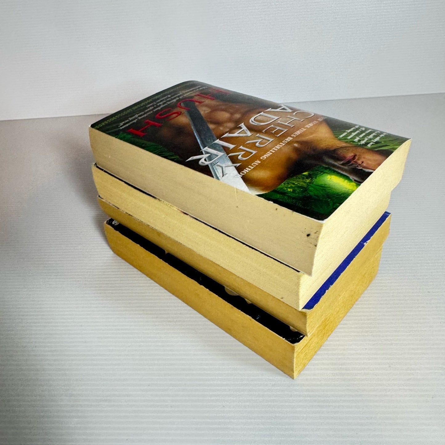 Romance Book Bundle x 4 Books : Various Authors (2231)