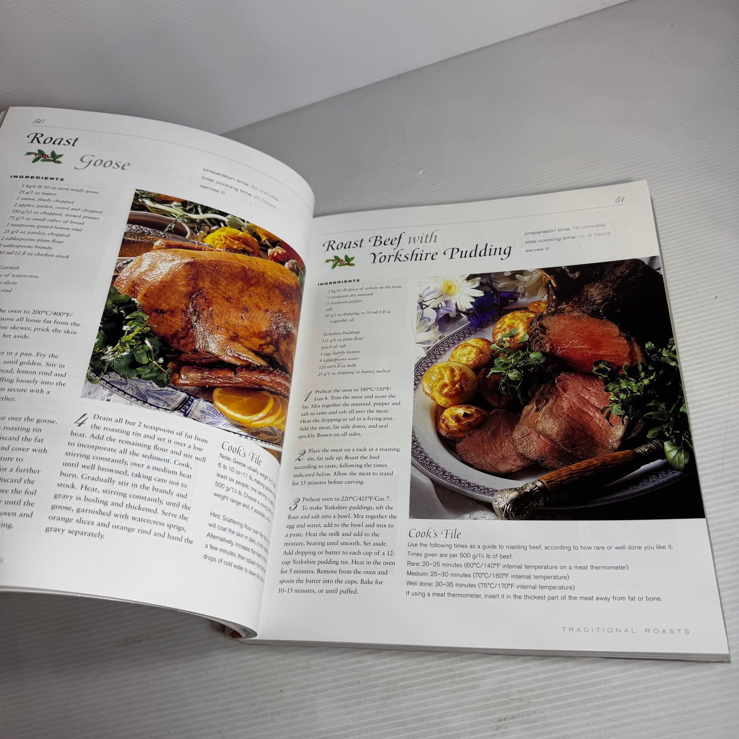 Christmas Cookbook Bundle x 2 : The Complete Christmas Cookbook & The Christmas Cookbook(2904)
