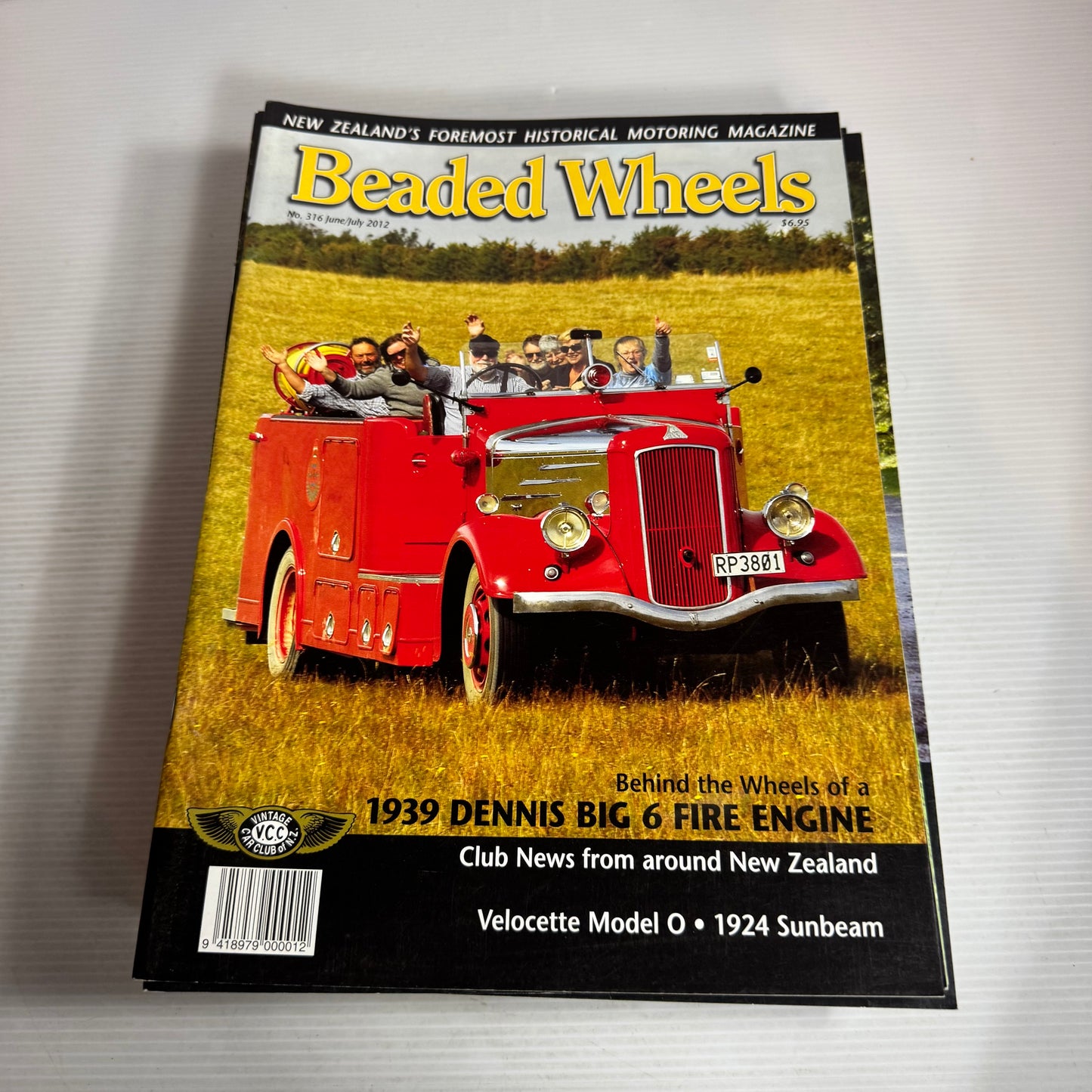 2011-2014 Vintage Beaded Wheels Magazine Bundle x 25 Magazines (2623)