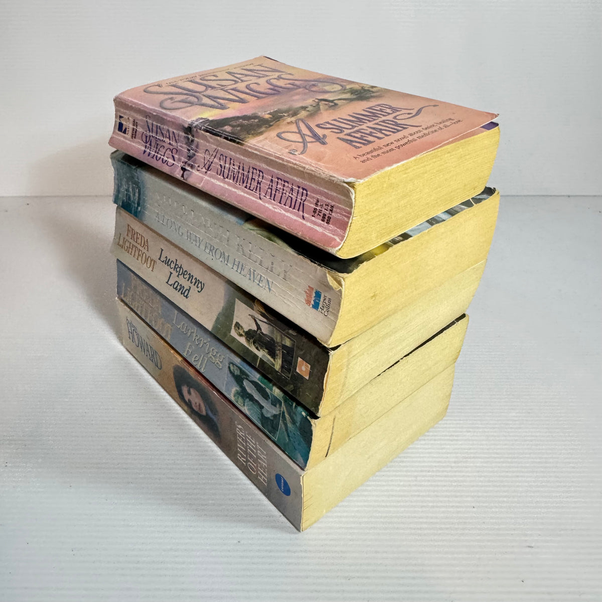 Romantic Family Saga Bundle x 5 : A Summer Affair - Susan Wiggs, A Long Way From Heaven - Sheelagh Kelly, Rivers Of The Heart - Audrey Howard, Luckpenny Land & Larkrigg Fell - Freda Lightfoot (3351)