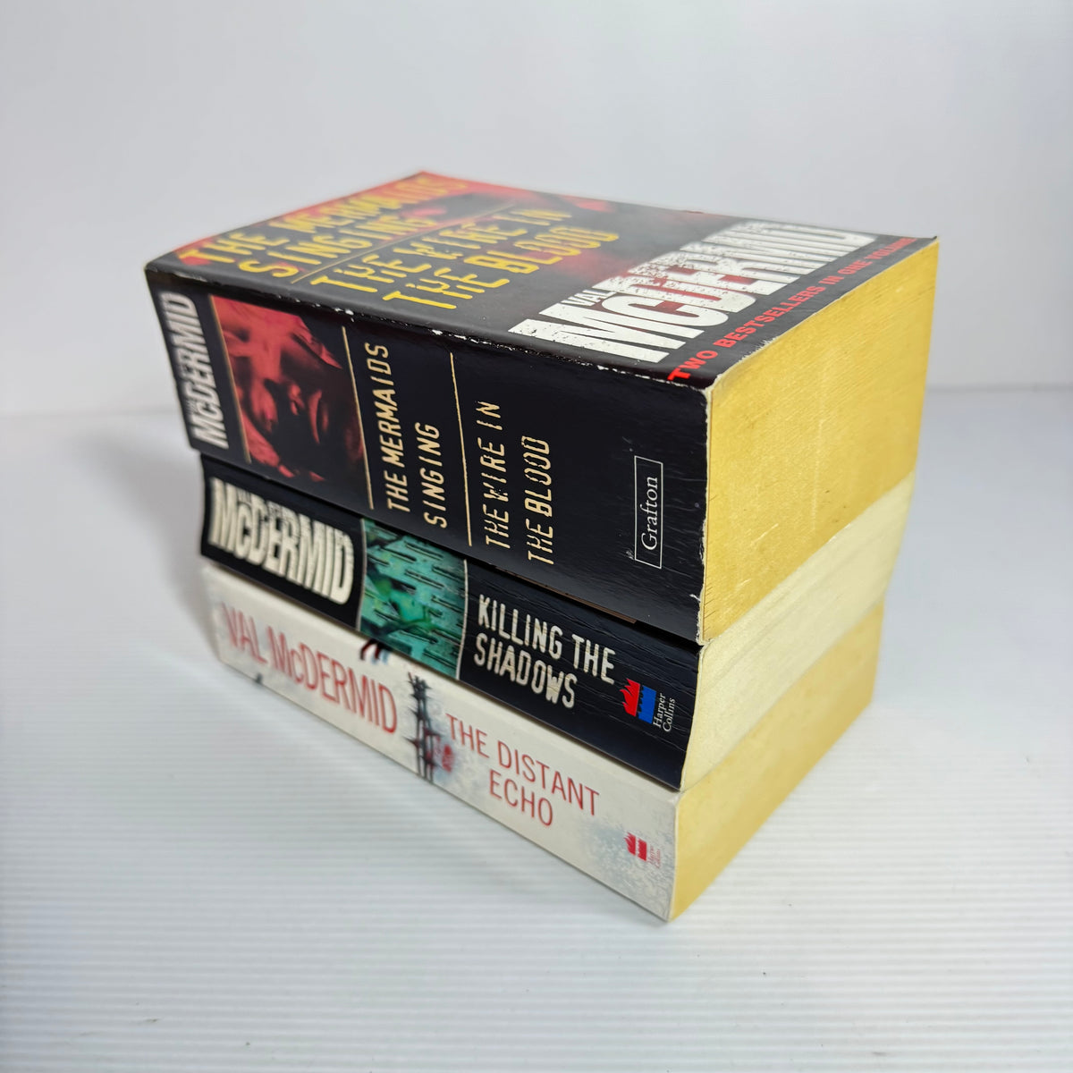 Val McDermid Bundle x 3 Books 4 x Stories : Killing The Shadows, The Distant Echo, The Mermaids Singing & The Wire In The Blood (3440)