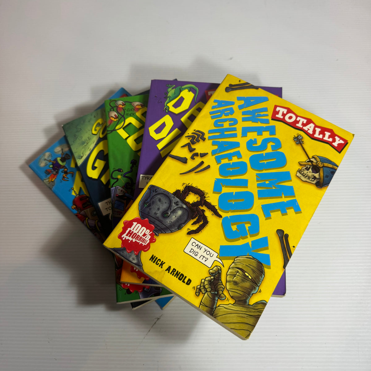 Totally 100% Horrible Children's Books of Facts Bundle x 5 Books : Dead Dinosaurs, Awesome Archaeology, Gobsmacking Galaxy, Crashing Computers, Riotous Robots (3281)