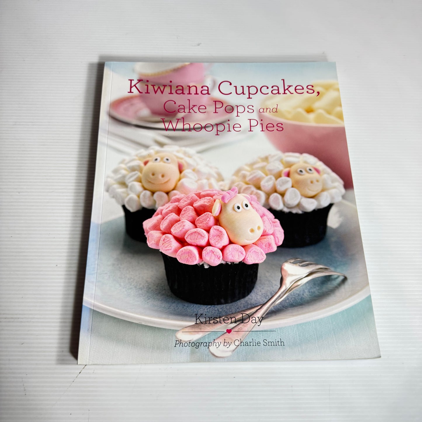 Kiwi Cupcake Book Bundle x 3 Books (3219)