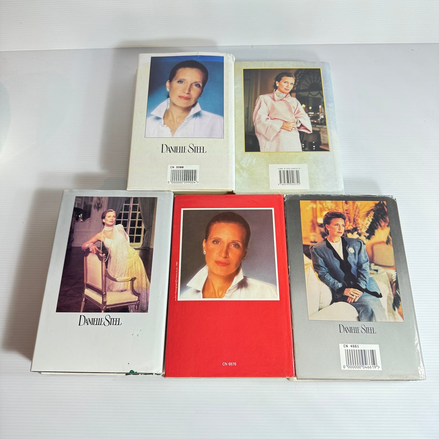 Danielle Steel Book Bundle x 5 Books : Granny Dan, Mixed Blessings, Daddy, Vanished, The Ghost (3110)